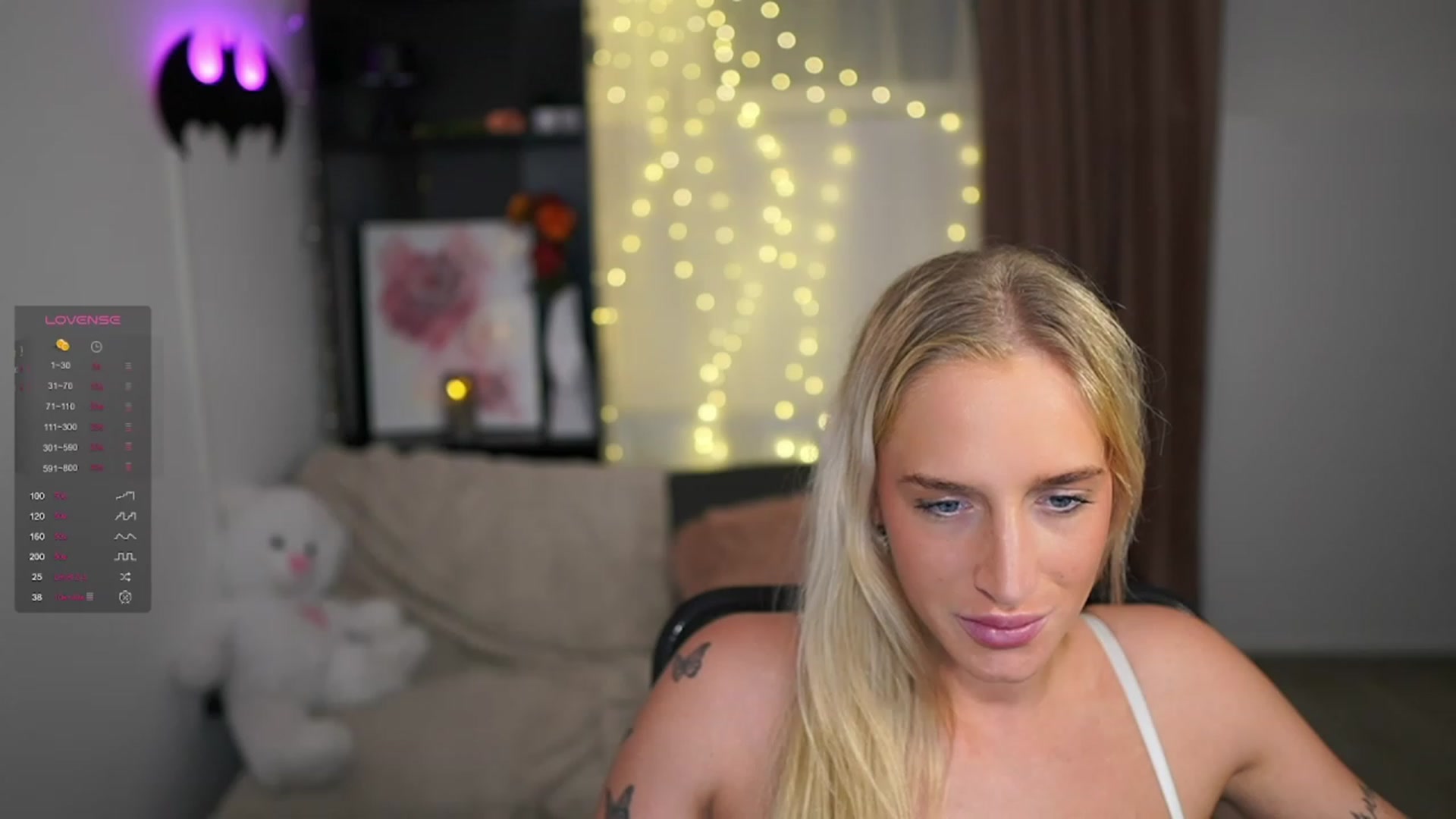 Gallery image thumbnail from NicoletteShea's myfreecams stream on, 01/04/2024, 19:17 image 12 of 20