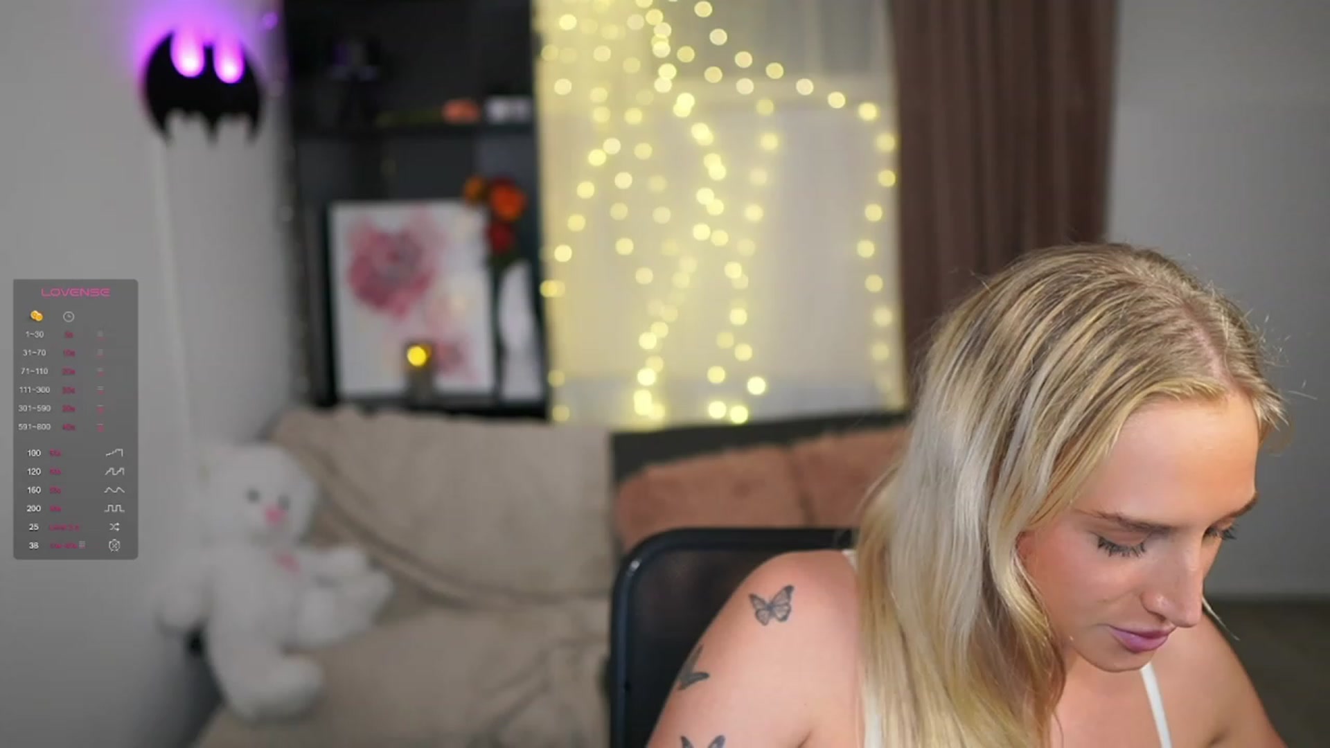 Gallery image thumbnail from NicoletteShea's myfreecams stream on, 01/04/2024, 19:17 image 16 of 20