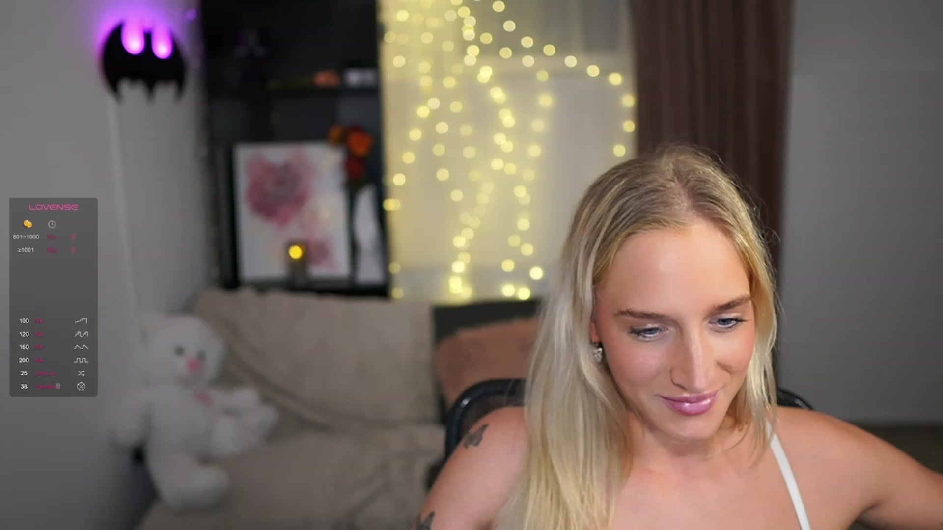 Gallery image thumbnail from NicoletteShea's myfreecams stream on, 01/04/2024, 19:17 image 5 of 20