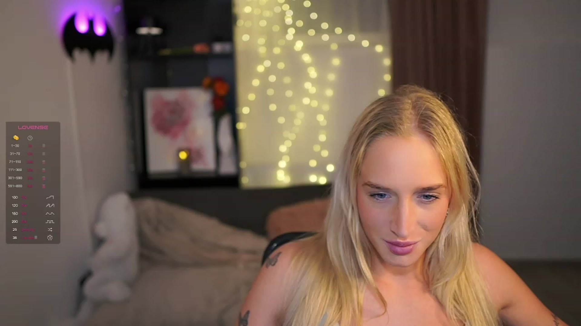 Gallery image thumbnail from NicoletteShea's myfreecams stream on, 01/05/2024, 14:03 image 4 of 20