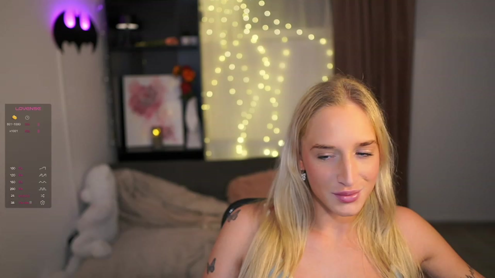 Gallery image thumbnail from NicoletteShea's myfreecams stream on, 01/05/2024, 14:03 image 5 of 20