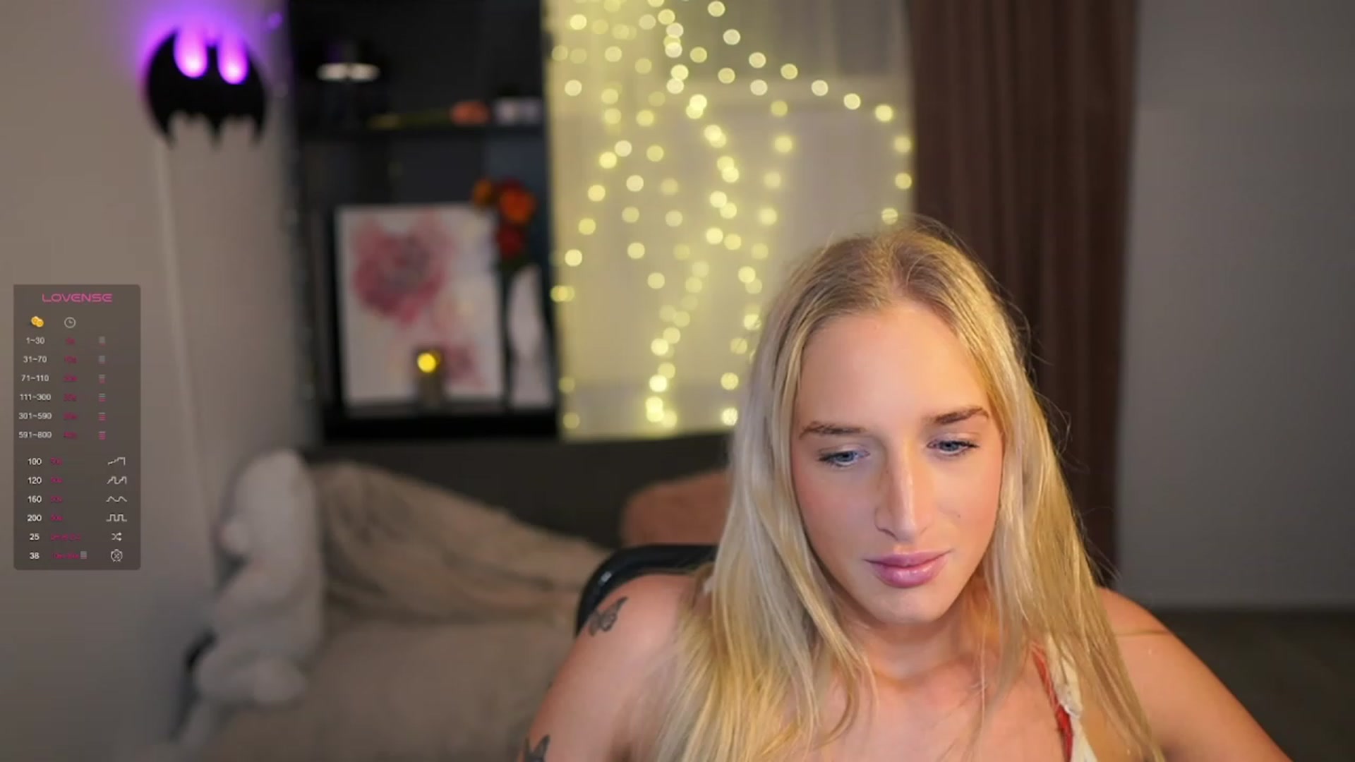 Gallery image thumbnail from NicoletteShea's myfreecams stream on, 01/05/2024, 14:03 image 13 of 20