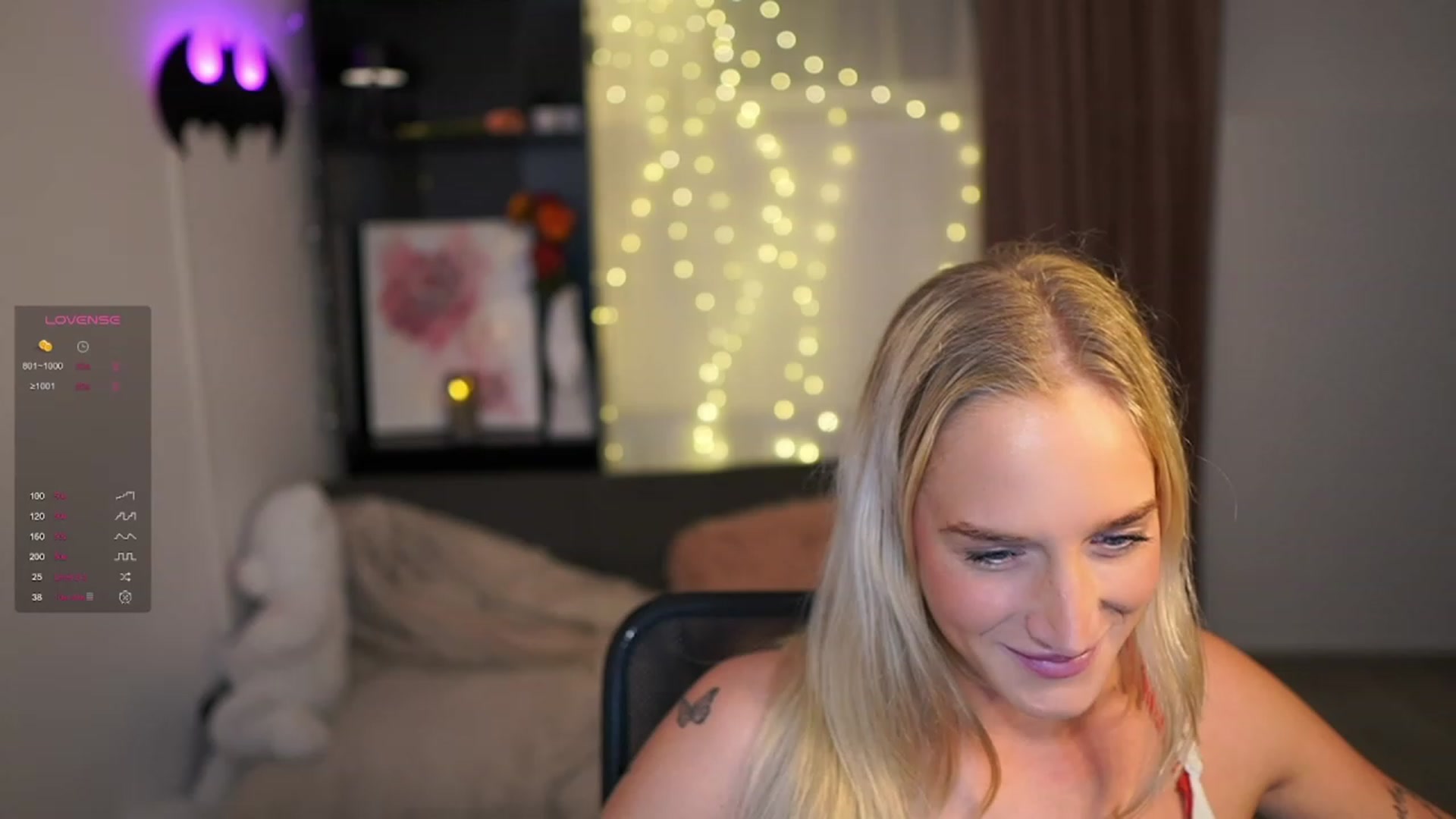 Gallery image thumbnail from NicoletteShea's myfreecams stream on, 01/05/2024, 14:03 image 10 of 20
