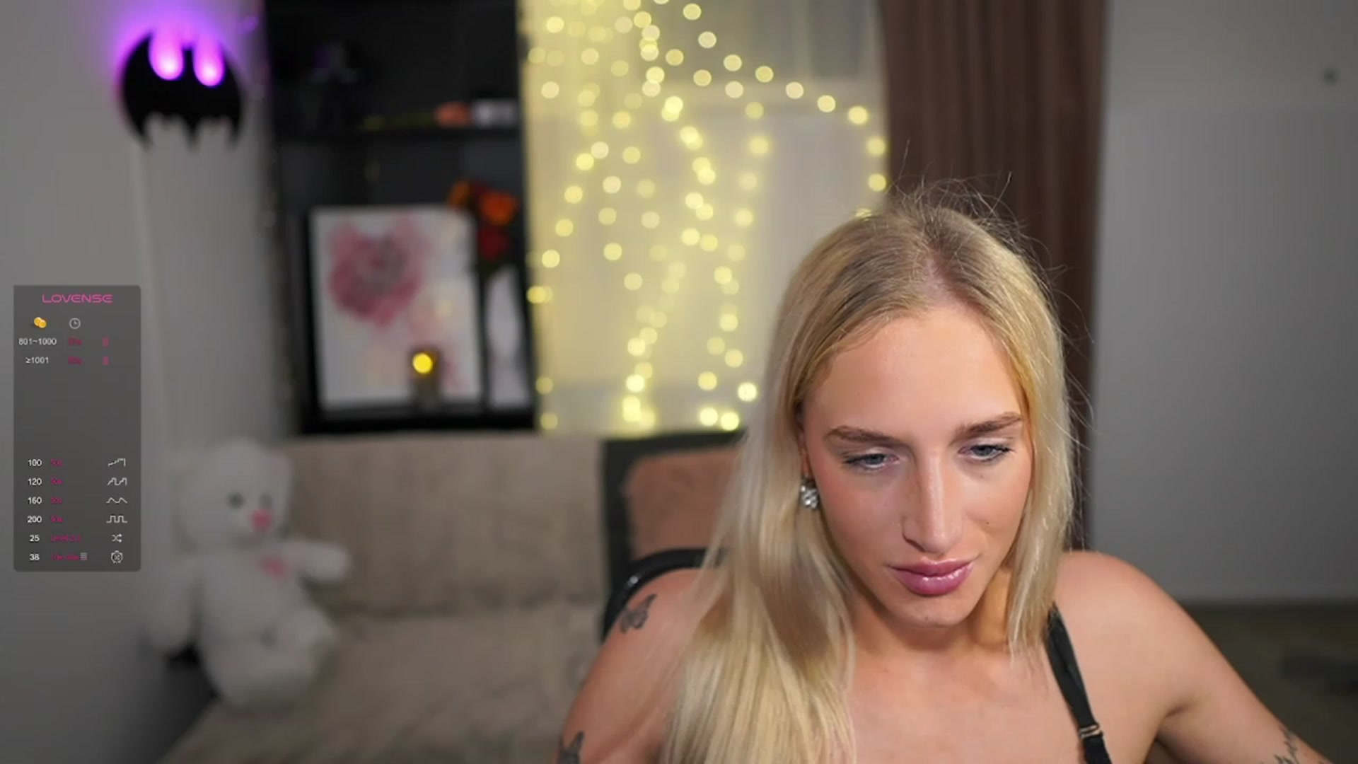 Gallery image thumbnail from NicoletteShea's myfreecams stream on, 01/08/2024, 15:06 image 7 of 20