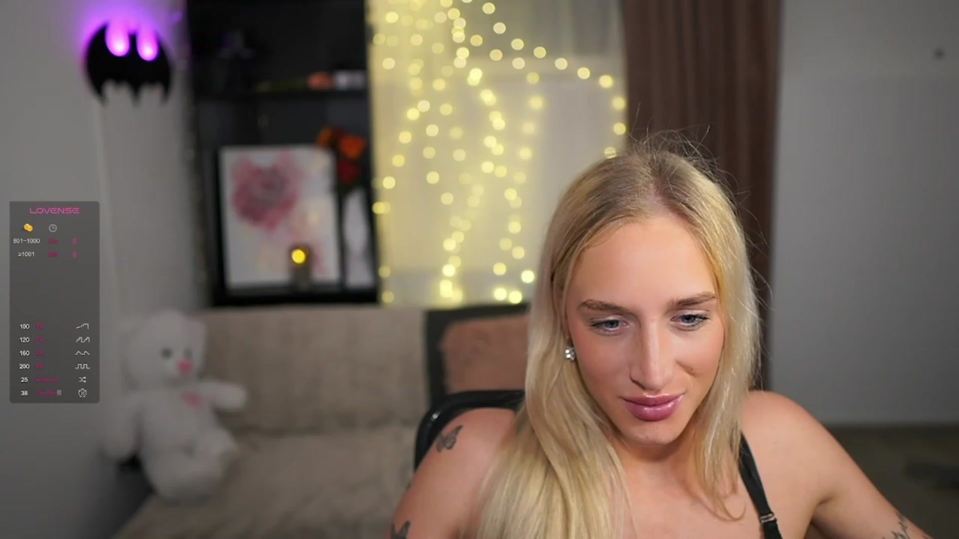 Gallery image thumbnail from NicoletteShea's myfreecams stream on, 01/08/2024, 15:06 image 8 of 20