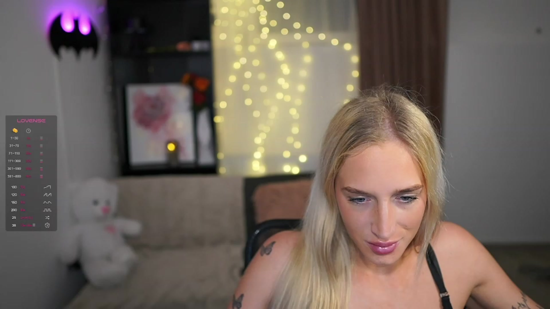 Gallery image thumbnail from NicoletteShea's myfreecams stream on, 01/08/2024, 15:06 image 13 of 20