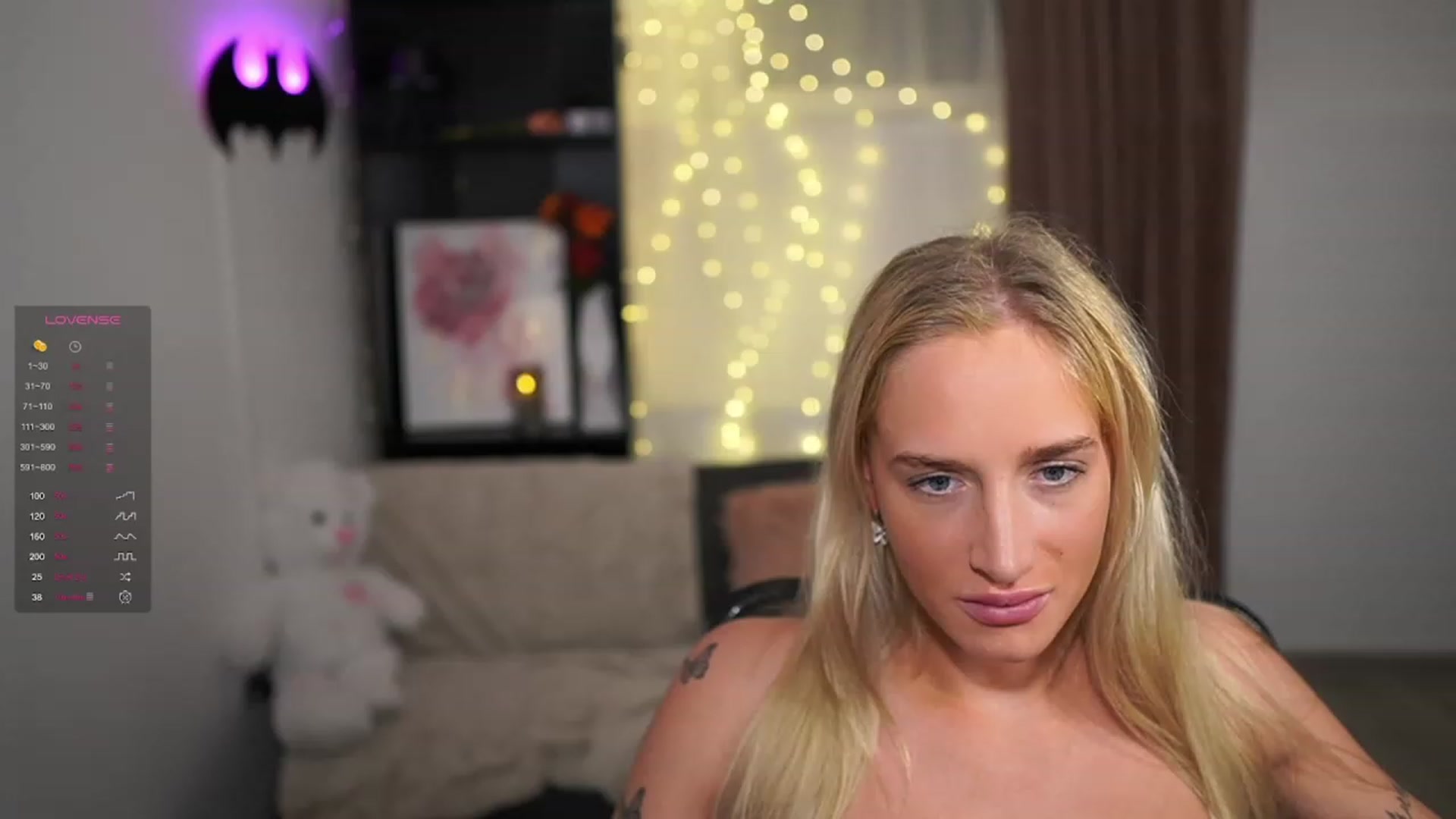 Gallery image thumbnail from NicoletteShea's myfreecams stream on, 01/11/2024, 17:30 image 18 of 20
