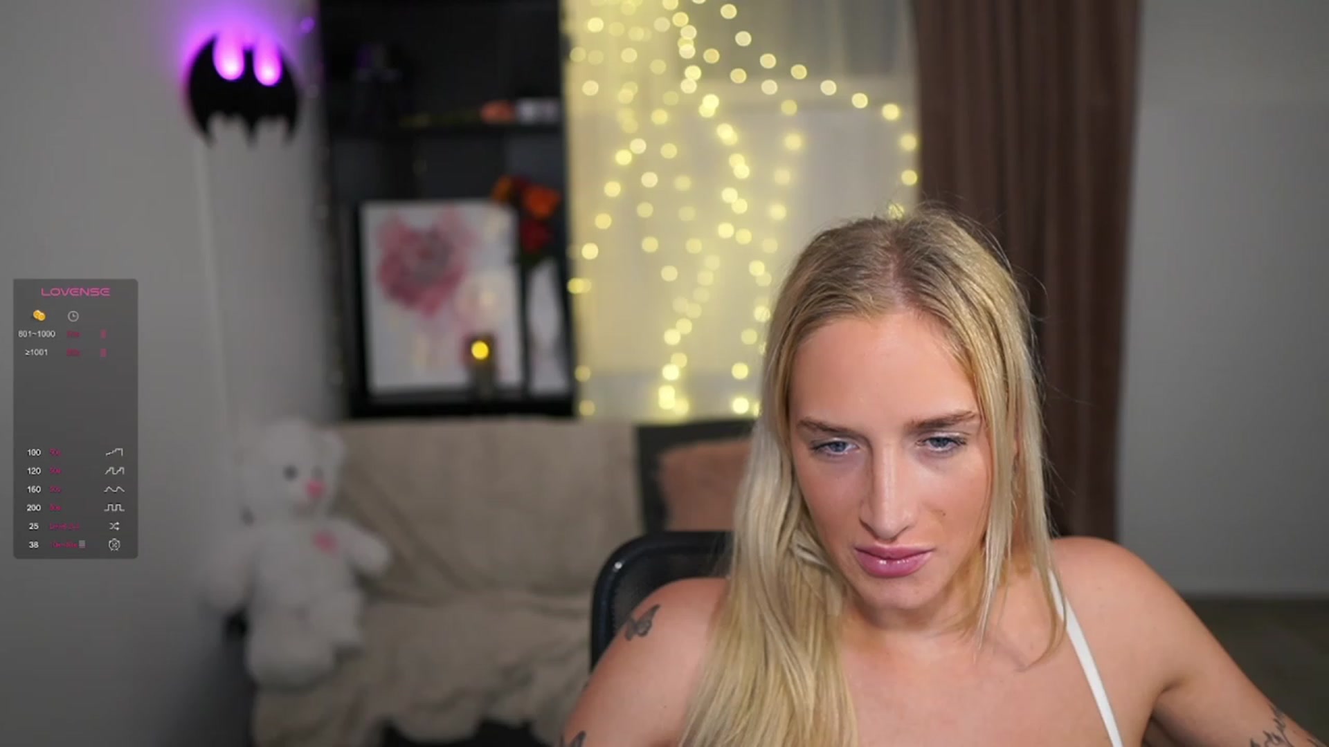 Gallery image thumbnail from NicoletteShea's myfreecams stream on, 01/11/2024, 18:21 image 1 of 20