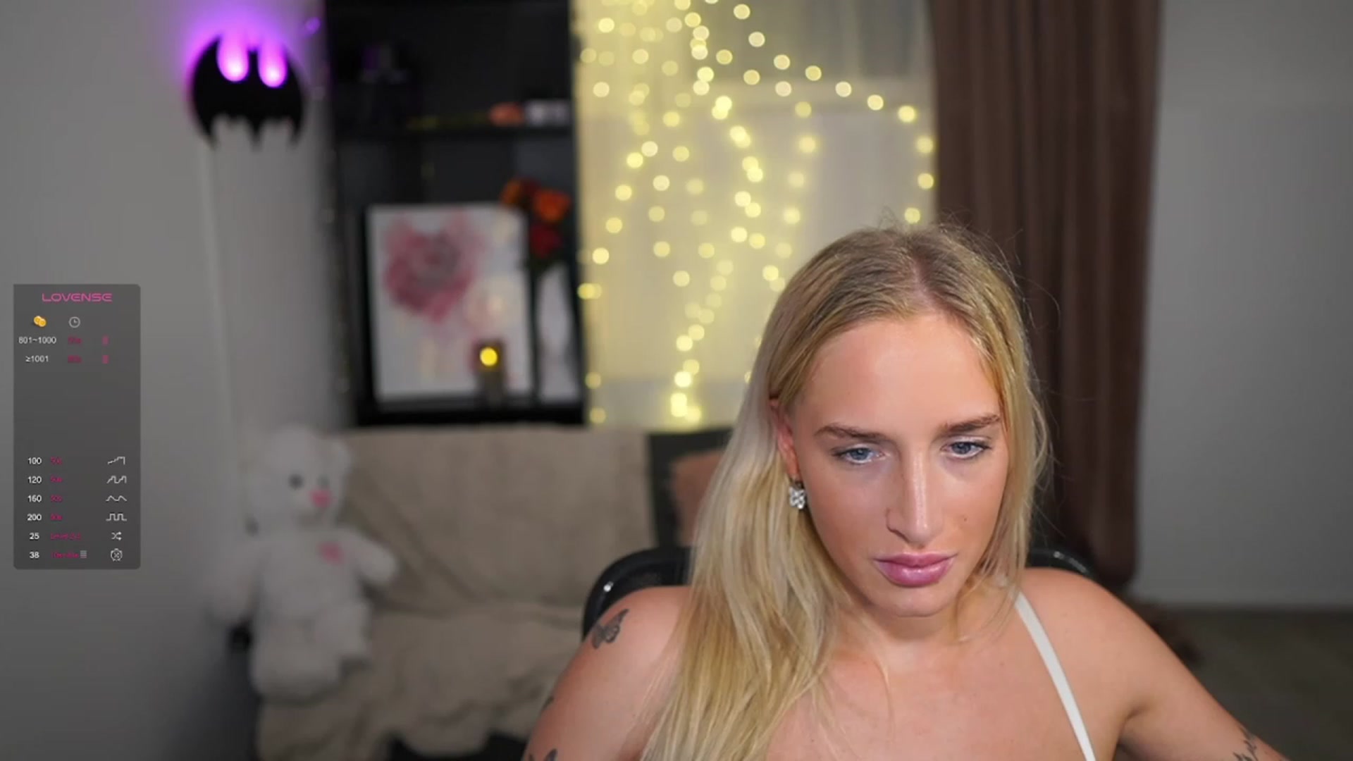 Gallery image thumbnail from NicoletteShea's myfreecams stream on, 01/11/2024, 18:21 image 18 of 20