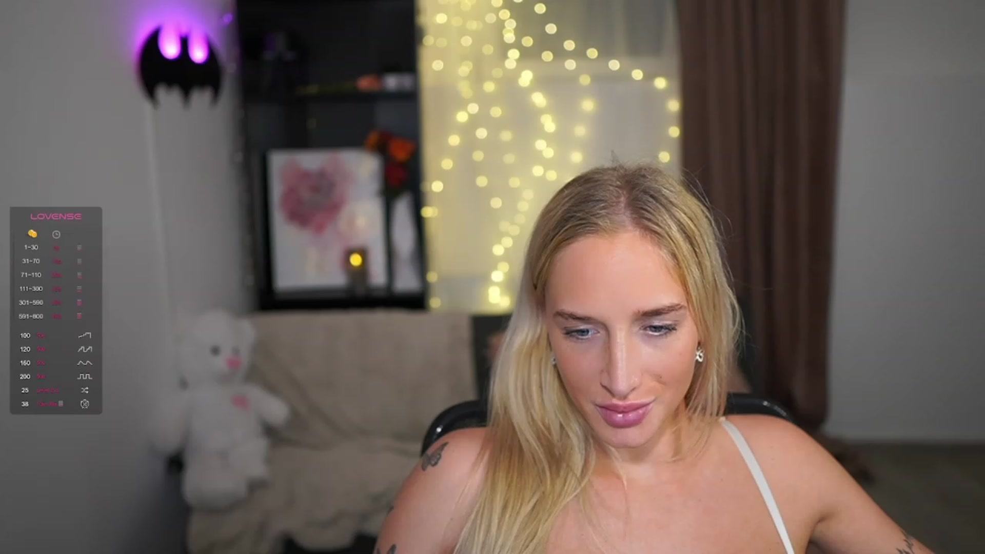 Gallery image thumbnail from NicoletteShea's myfreecams stream on, 01/11/2024, 18:21 image 17 of 20
