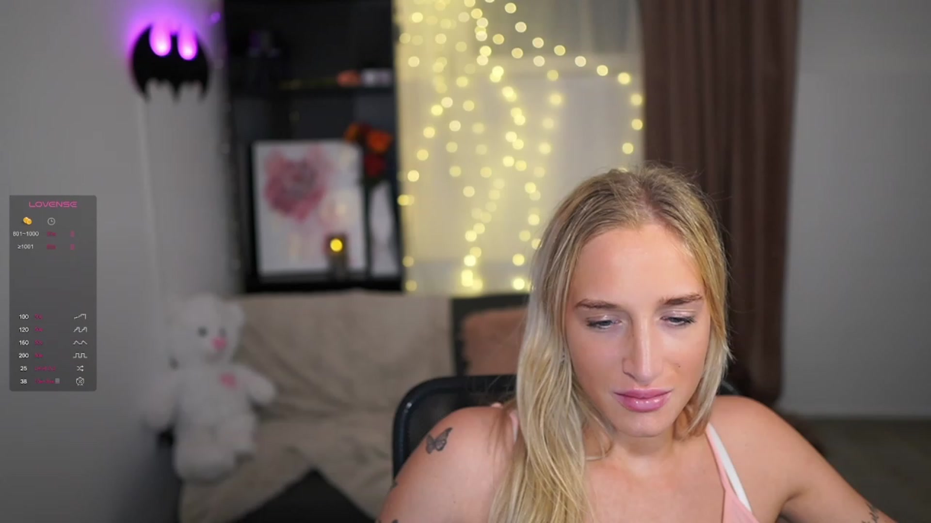 Gallery image thumbnail from NicoletteShea's myfreecams stream on, 01/11/2024, 20:21 image 1 of 20
