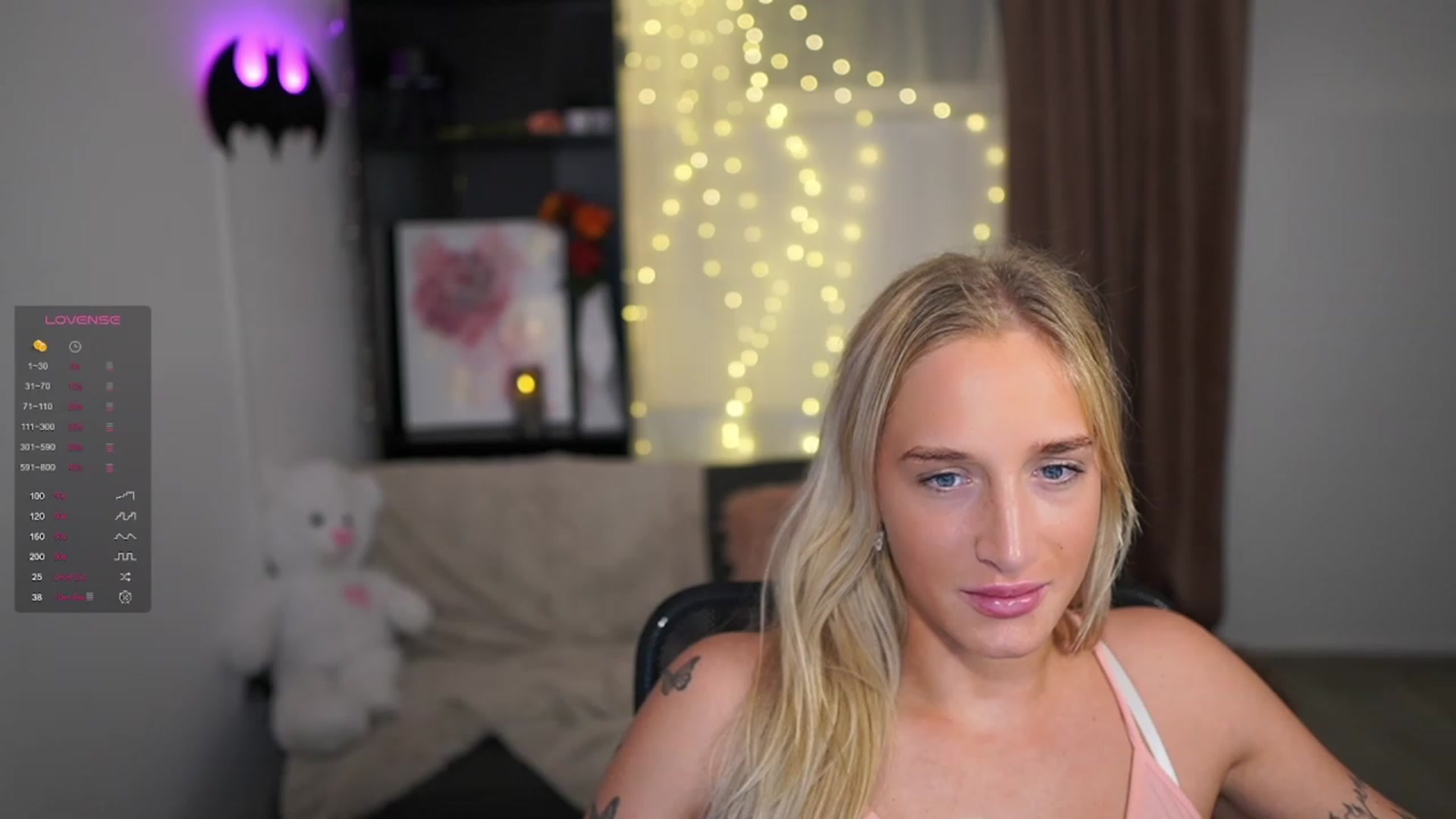 Gallery image thumbnail from NicoletteShea's myfreecams stream on, 01/11/2024, 20:21 image 8 of 20