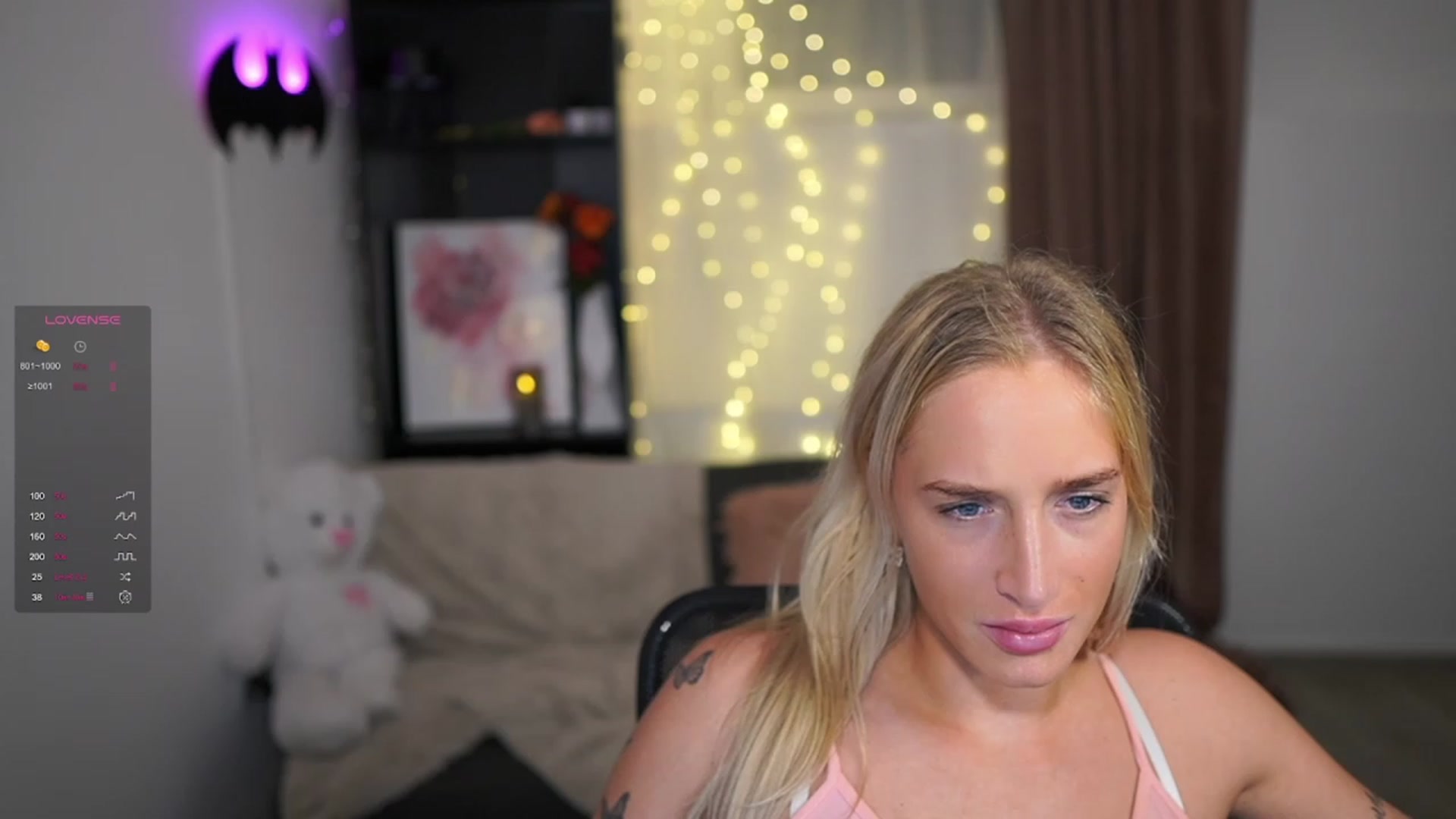 Gallery image thumbnail from NicoletteShea's myfreecams stream on, 01/11/2024, 20:21 image 4 of 20