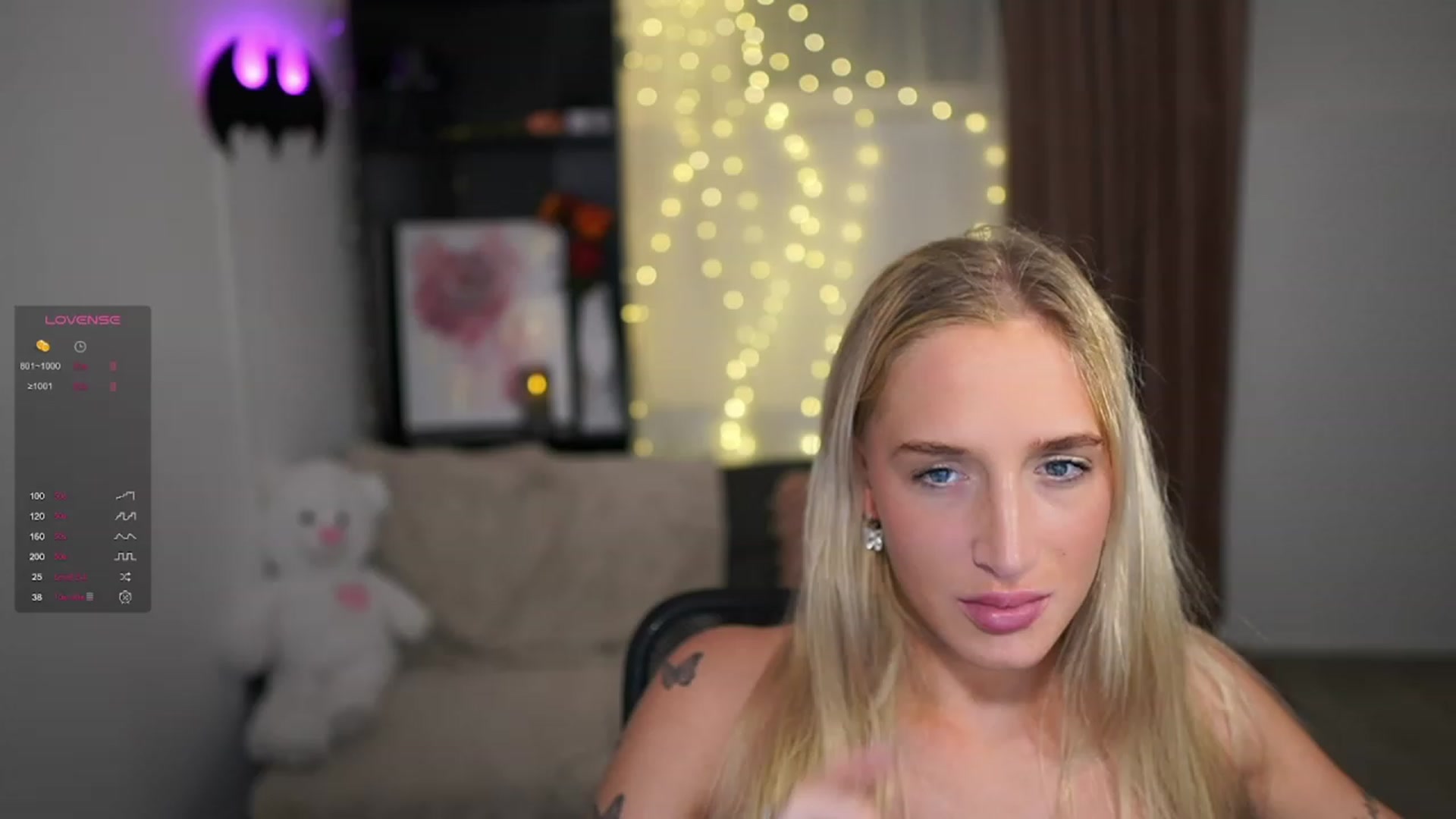 Gallery image thumbnail from NicoletteShea's myfreecams stream on, 01/12/2024, 18:17 image 16 of 20