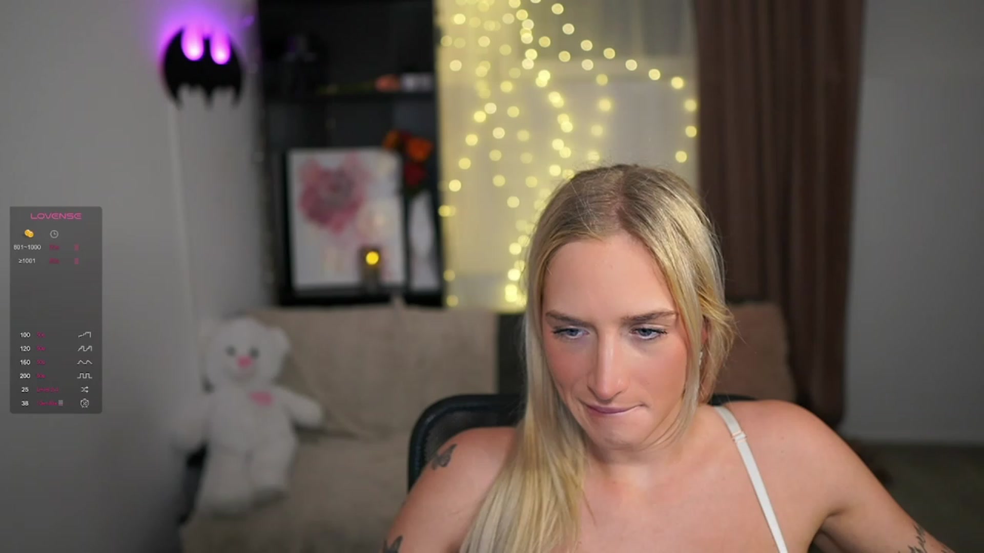 Gallery image thumbnail from NicoletteShea's myfreecams stream on, 01/15/2024, 15:31 image 5 of 20