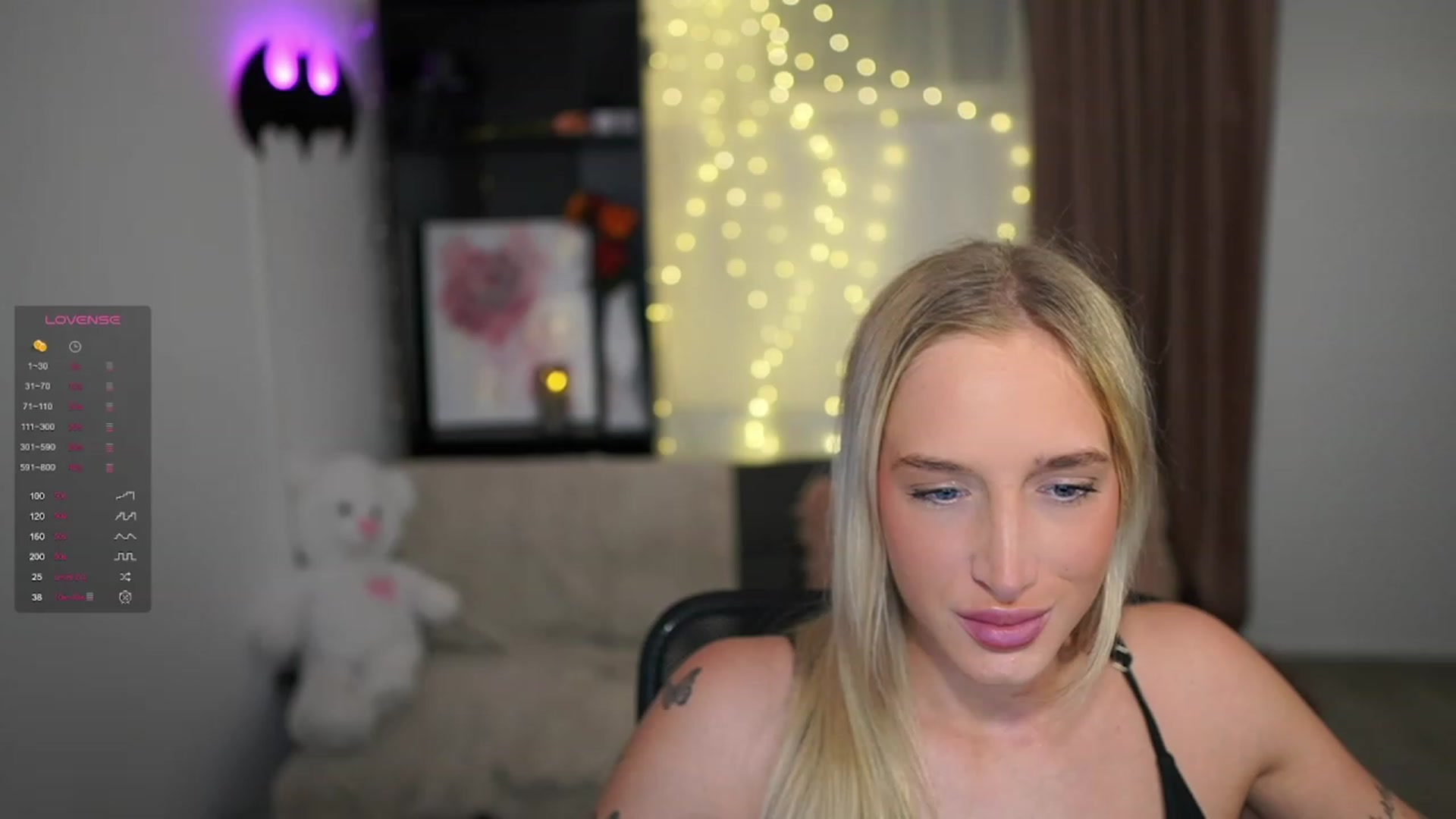 Gallery image thumbnail from NicoletteShea's myfreecams stream on, 01/17/2024, 15:13 image 2 of 20