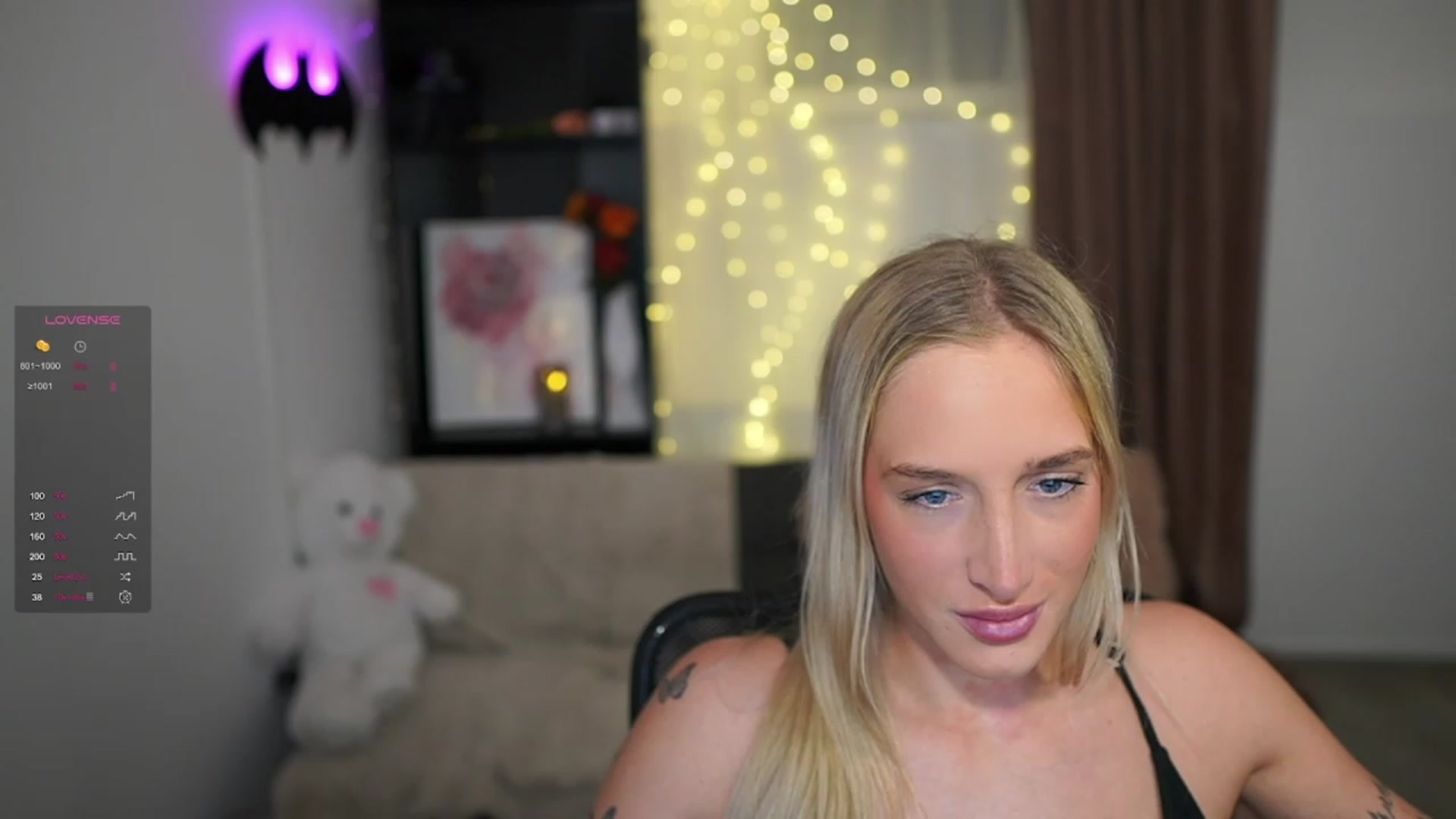Gallery image thumbnail from NicoletteShea's myfreecams stream on, 01/17/2024, 15:13 image 5 of 20
