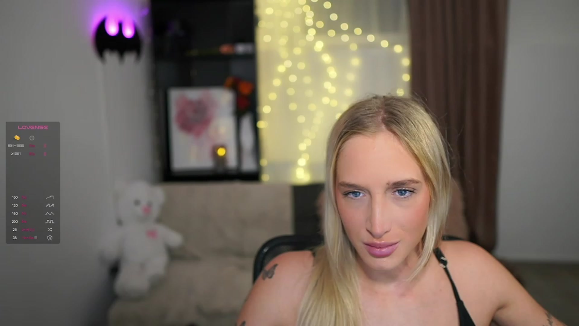 Gallery image thumbnail from NicoletteShea's myfreecams stream on, 01/17/2024, 15:13 image 1 of 20