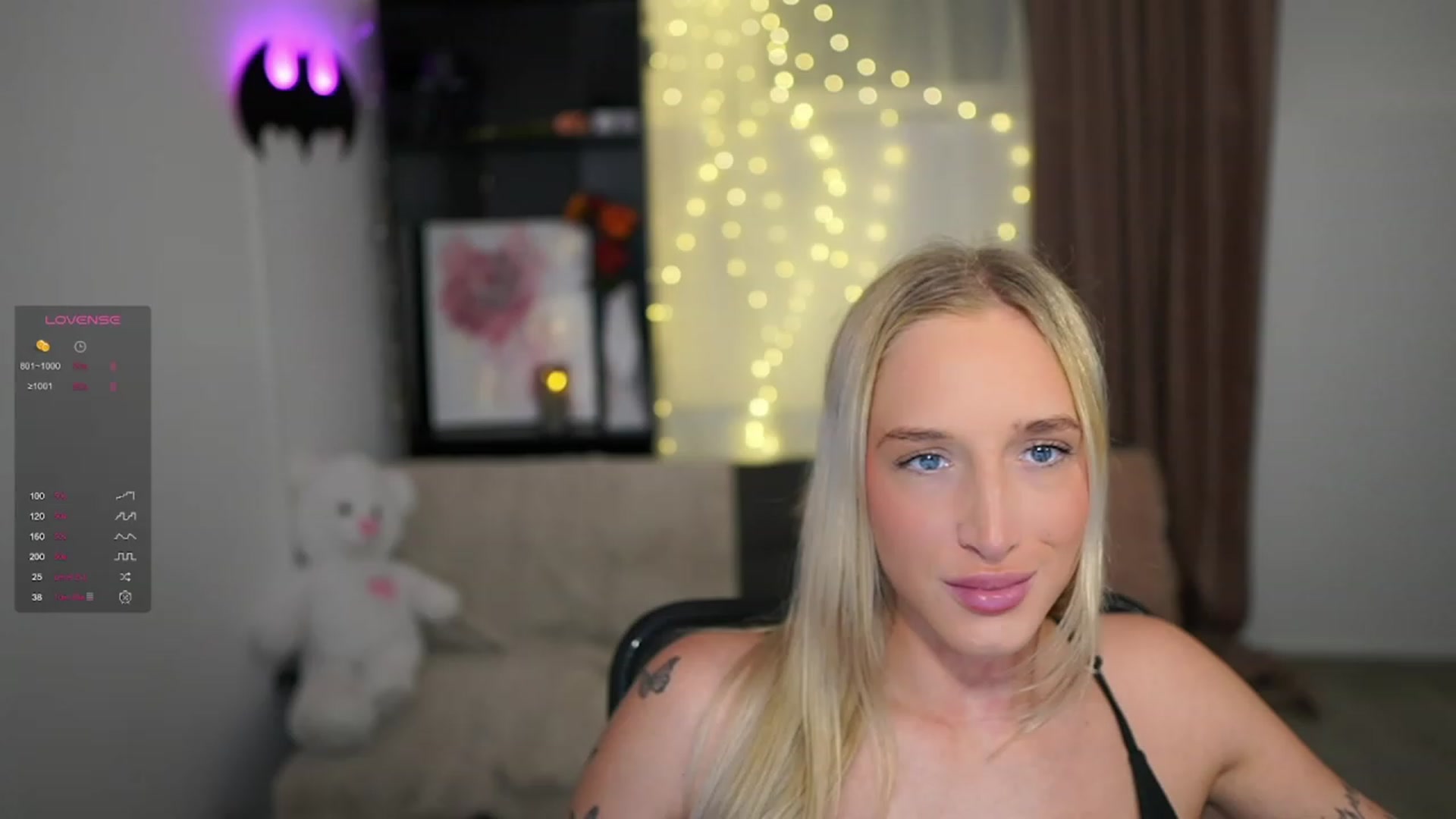 Gallery image thumbnail from NicoletteShea's myfreecams stream on, 01/17/2024, 15:13 image 8 of 20