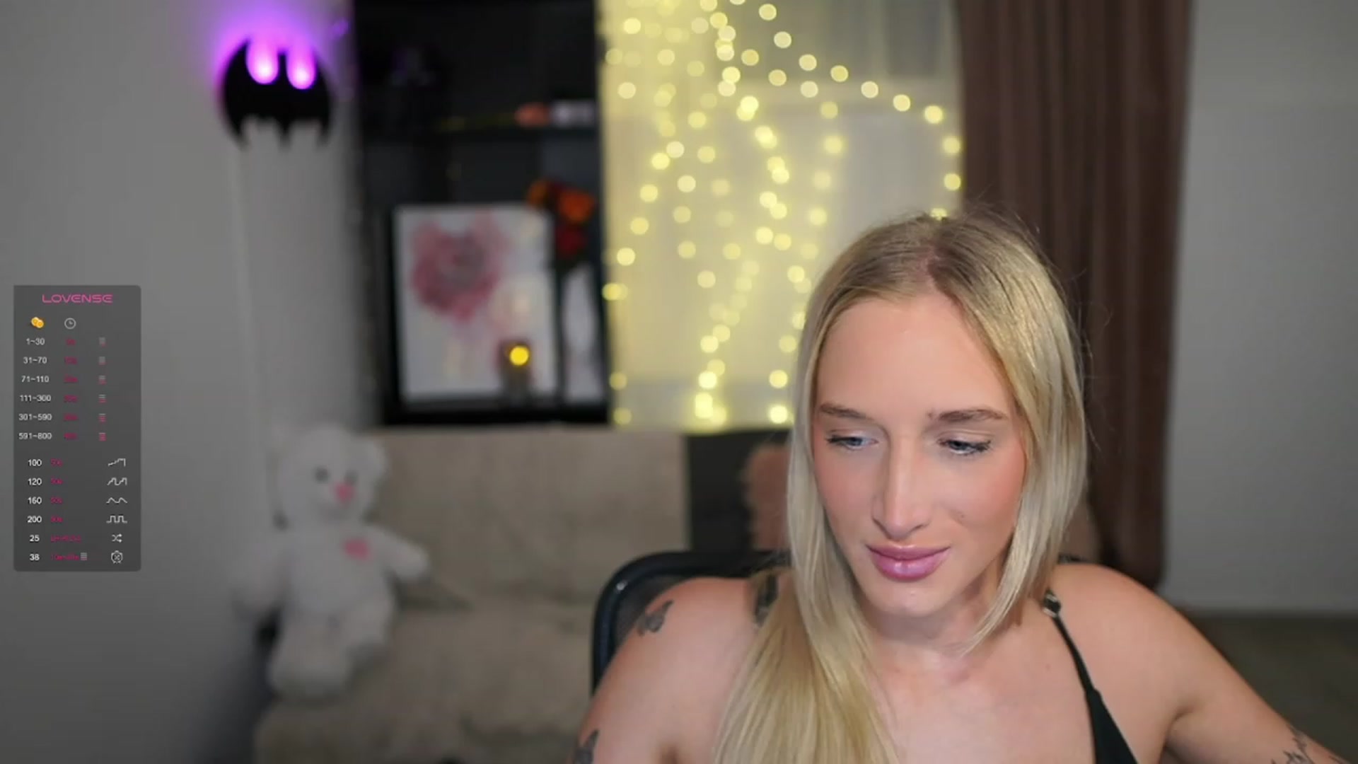 Gallery image thumbnail from NicoletteShea's myfreecams stream on, 01/17/2024, 15:13 image 3 of 20