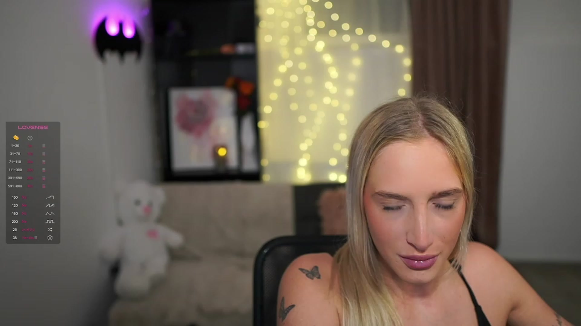 Gallery image thumbnail from NicoletteShea's myfreecams stream on, 01/17/2024, 15:13 image 6 of 20
