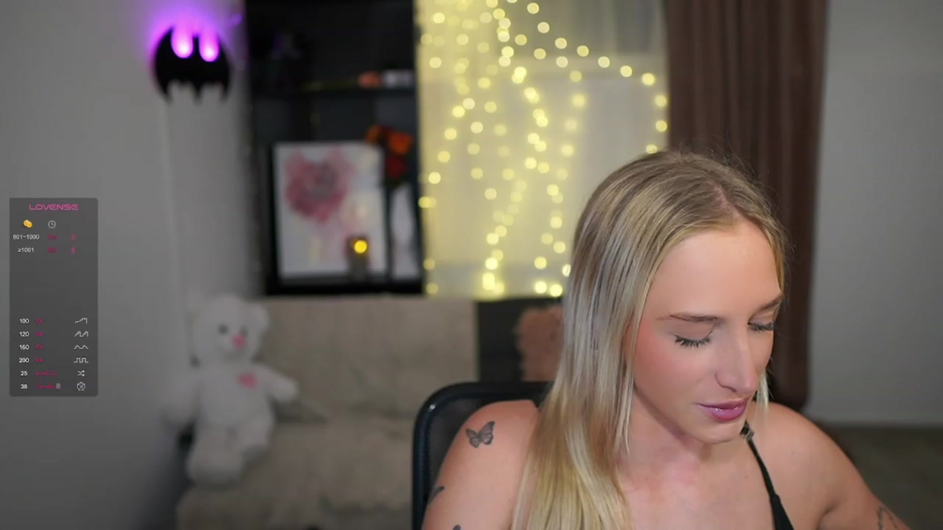 Gallery image thumbnail from NicoletteShea's myfreecams stream on, 01/17/2024, 15:13 image 4 of 20