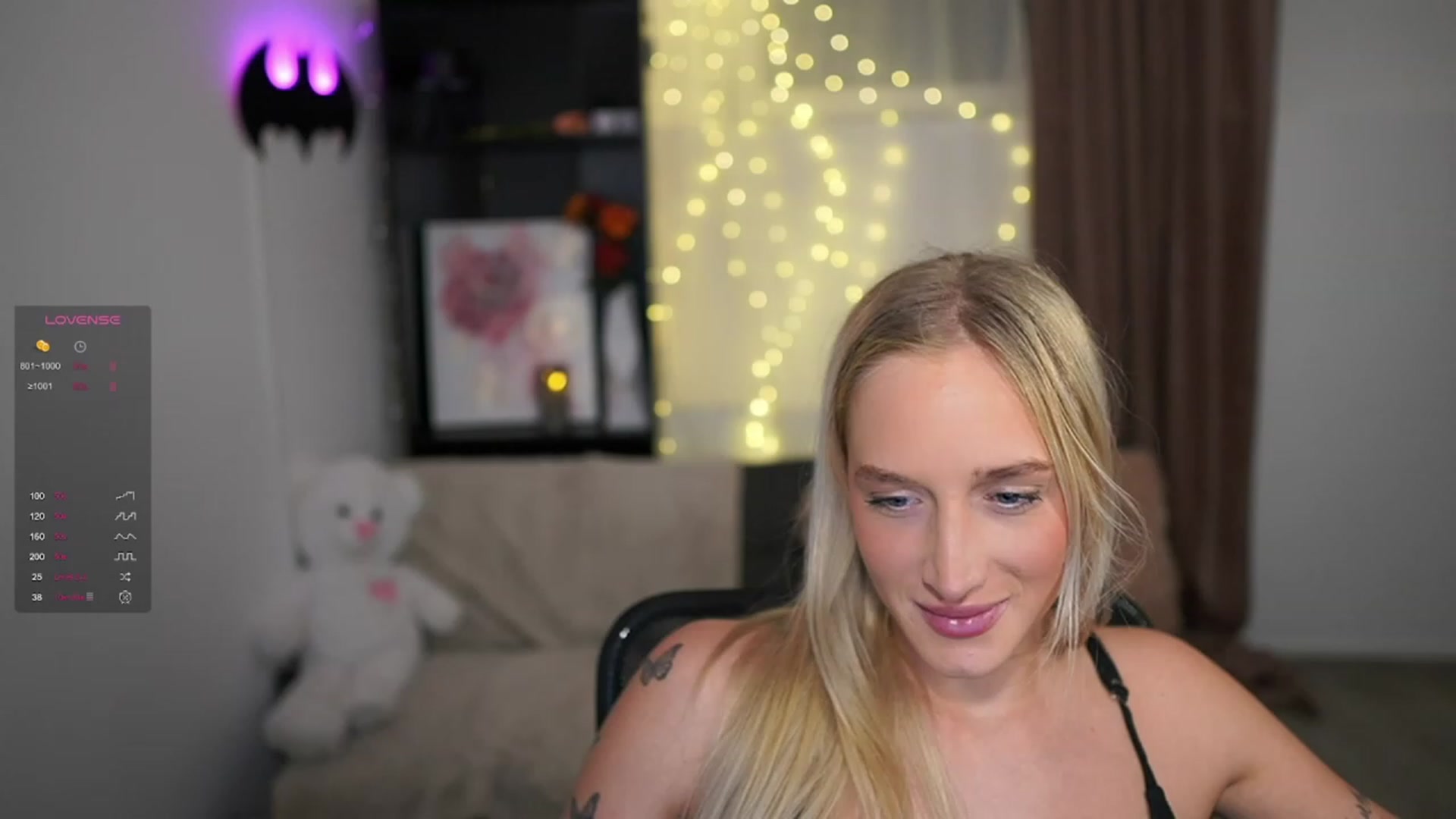 Gallery image thumbnail from NicoletteShea's myfreecams stream on, 01/17/2024, 16:23 image 11 of 20
