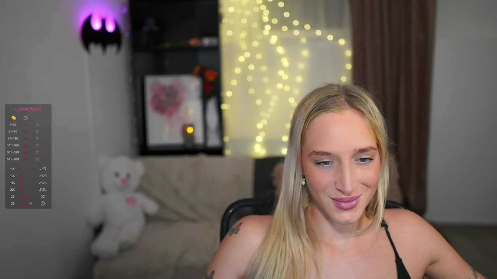 Gallery image thumbnail from NicoletteShea's myfreecams stream on, 01/17/2024, 17:35 image 17 of 20