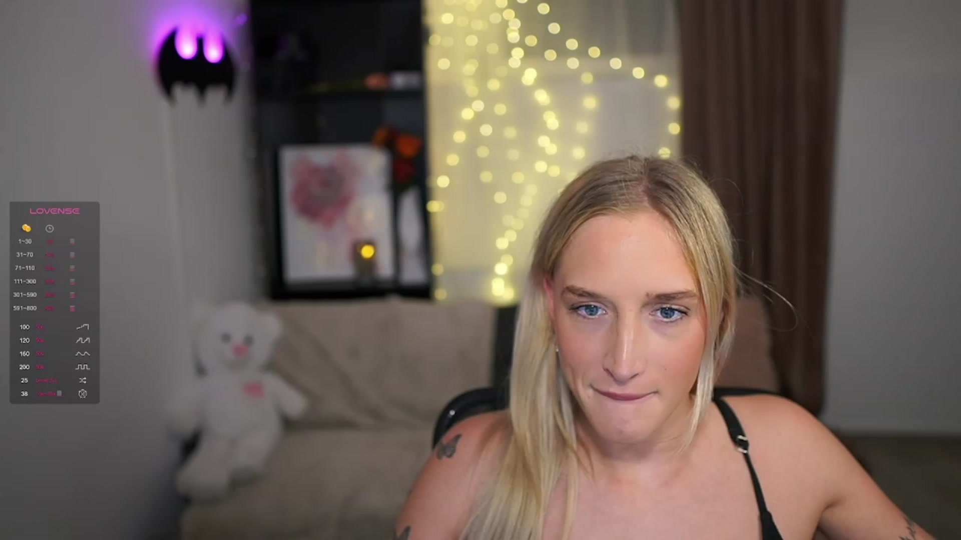 Gallery image thumbnail from NicoletteShea's myfreecams stream on, 01/17/2024, 19:02 image 10 of 20