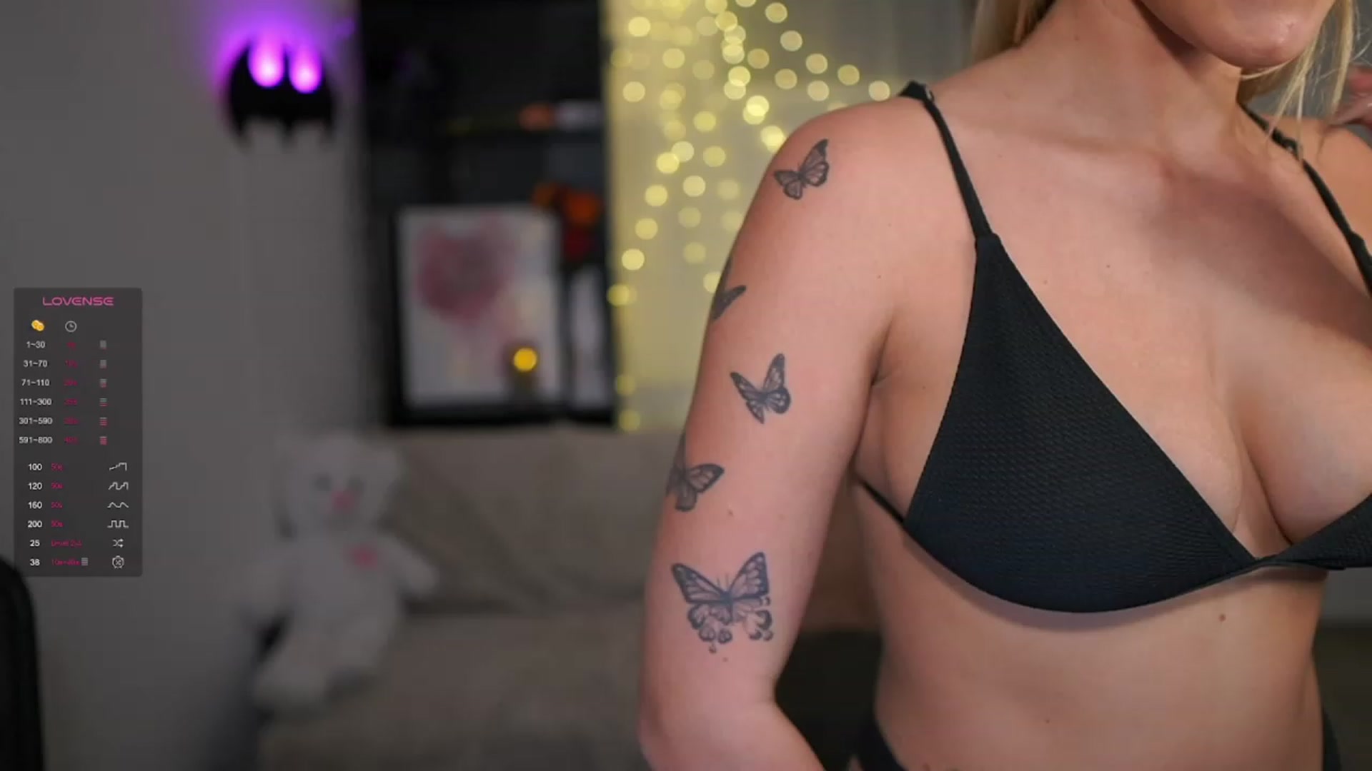 Gallery image thumbnail from NicoletteShea's myfreecams stream on, 01/17/2024, 19:02 image 7 of 20