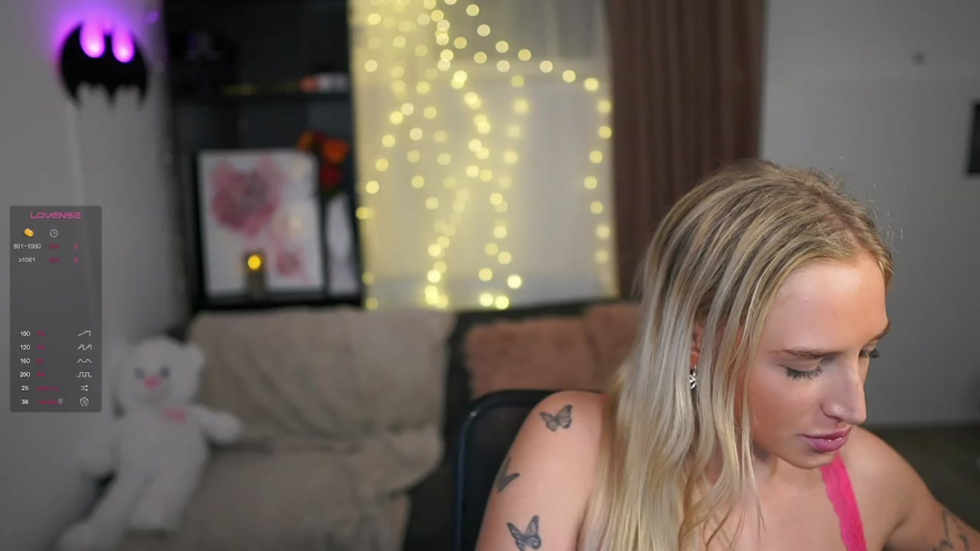 Gallery image thumbnail from NicoletteShea's myfreecams stream on, 01/18/2024, 19:06 image 9 of 20