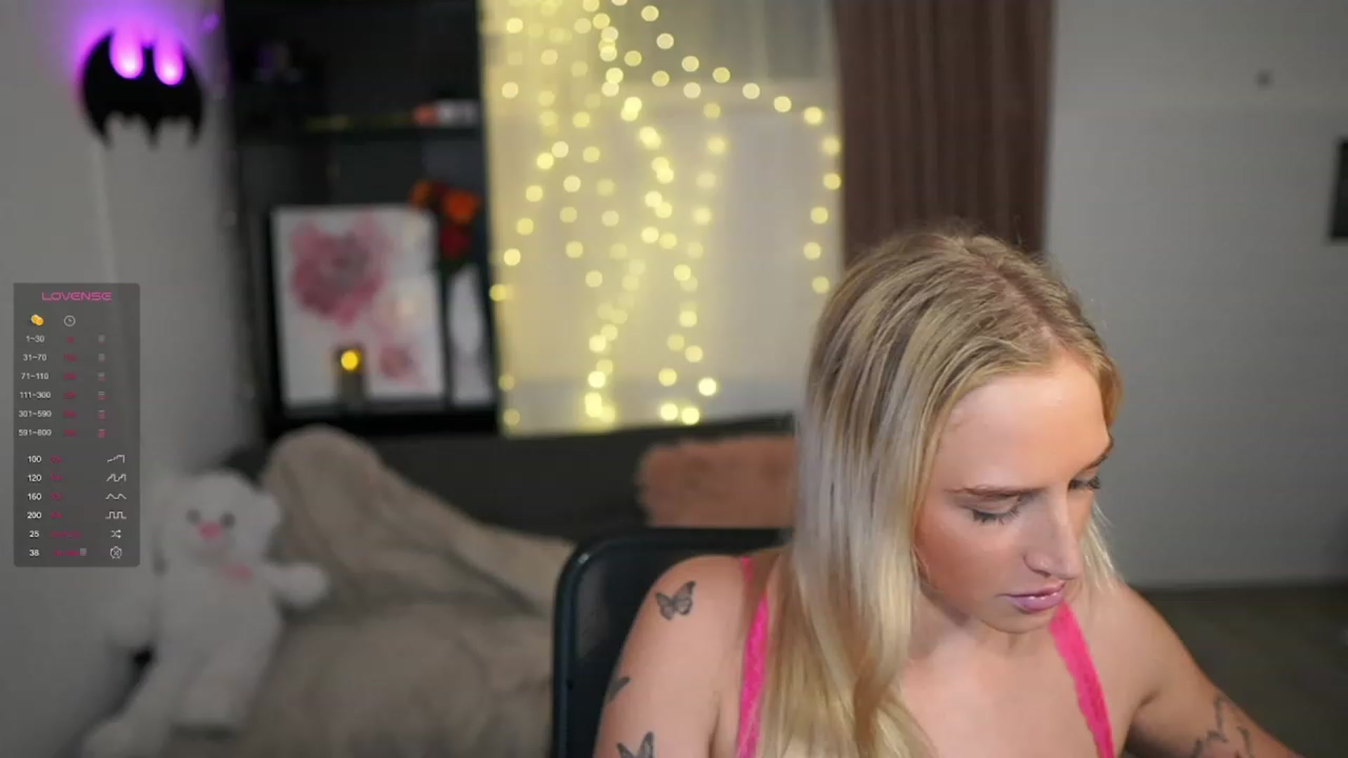 Gallery image thumbnail from NicoletteShea's myfreecams stream on, 01/18/2024, 19:06 image 3 of 20