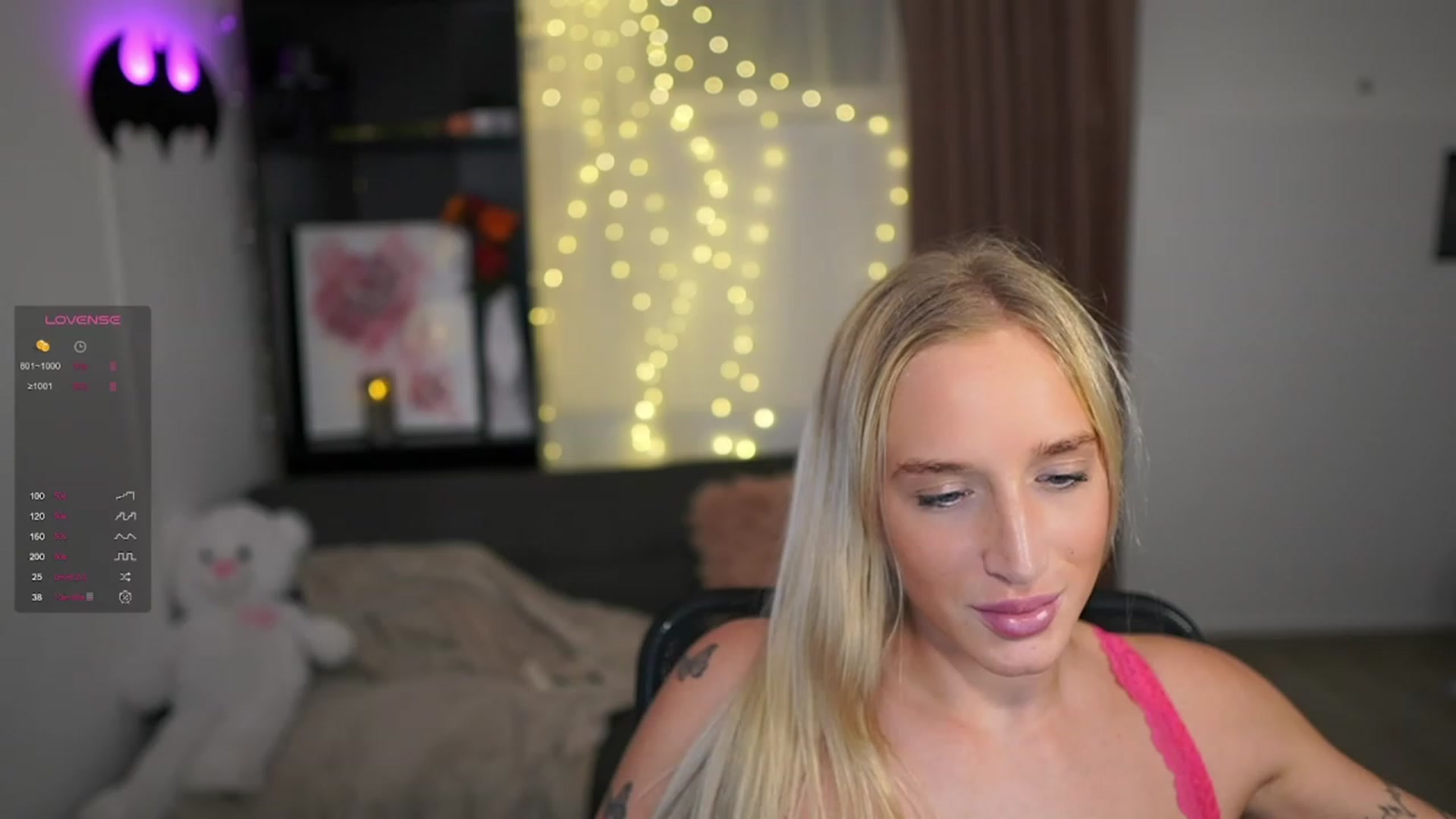 Gallery image thumbnail from NicoletteShea's myfreecams stream on, 01/18/2024, 21:05 image 19 of 20