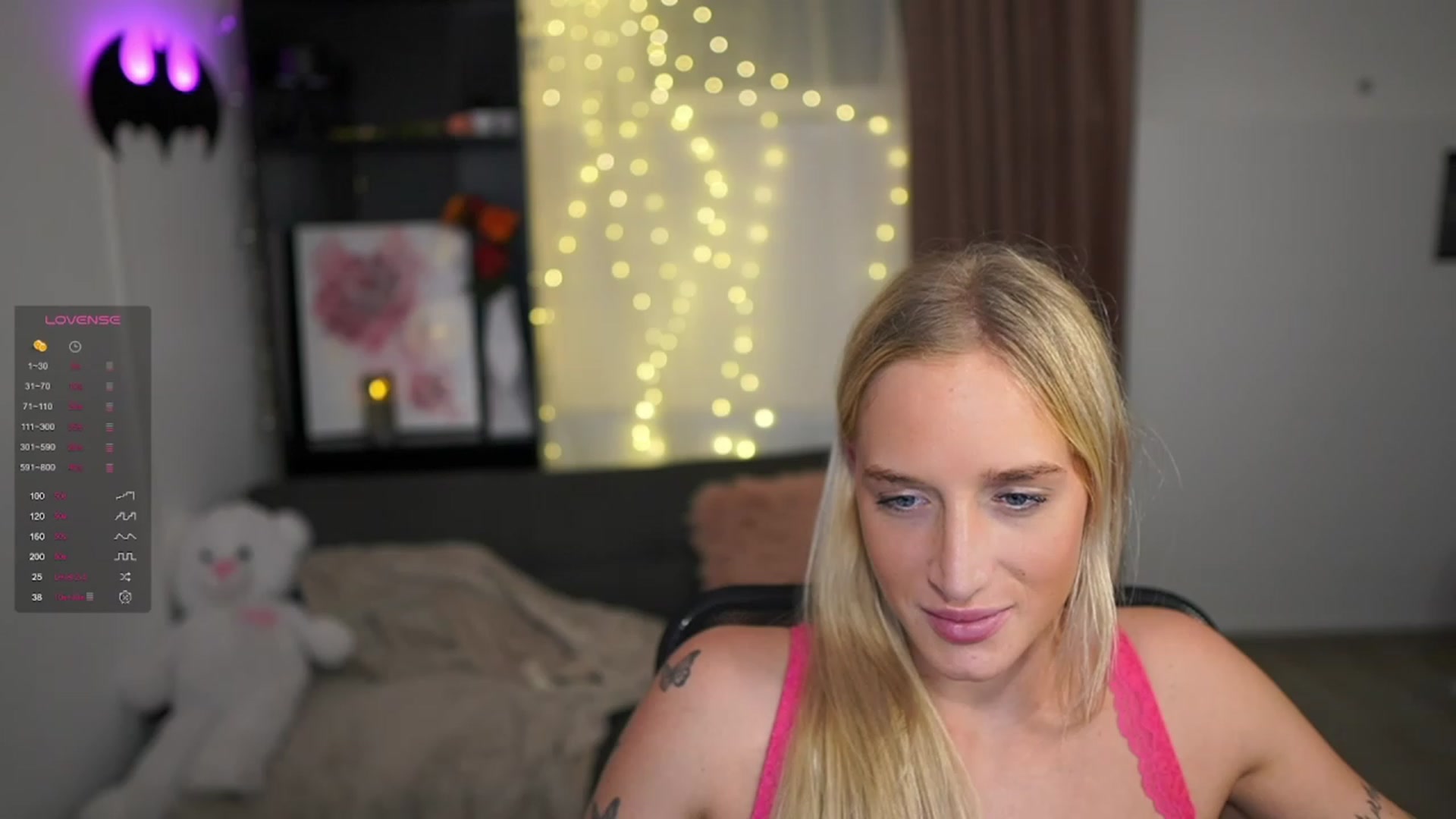 Gallery image thumbnail from NicoletteShea's myfreecams stream on, 01/18/2024, 21:05 image 17 of 20