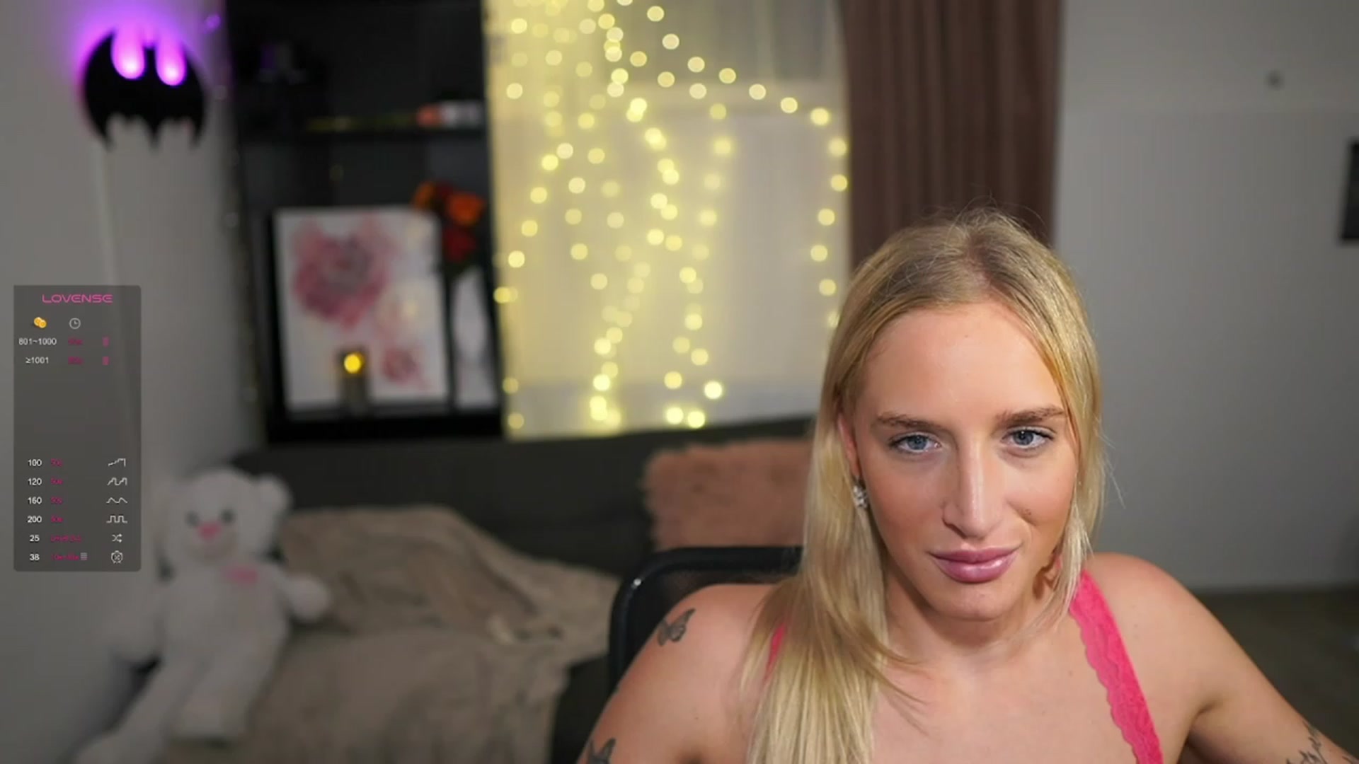 Gallery image thumbnail from NicoletteShea's myfreecams stream on, 01/18/2024, 21:05 image 12 of 20
