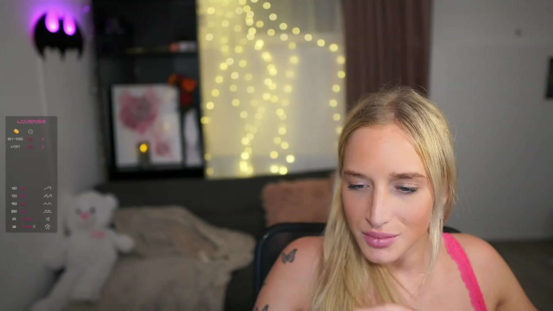 Gallery image thumbnail from NicoletteShea's myfreecams stream on, 01/18/2024, 21:05 image 10 of 20