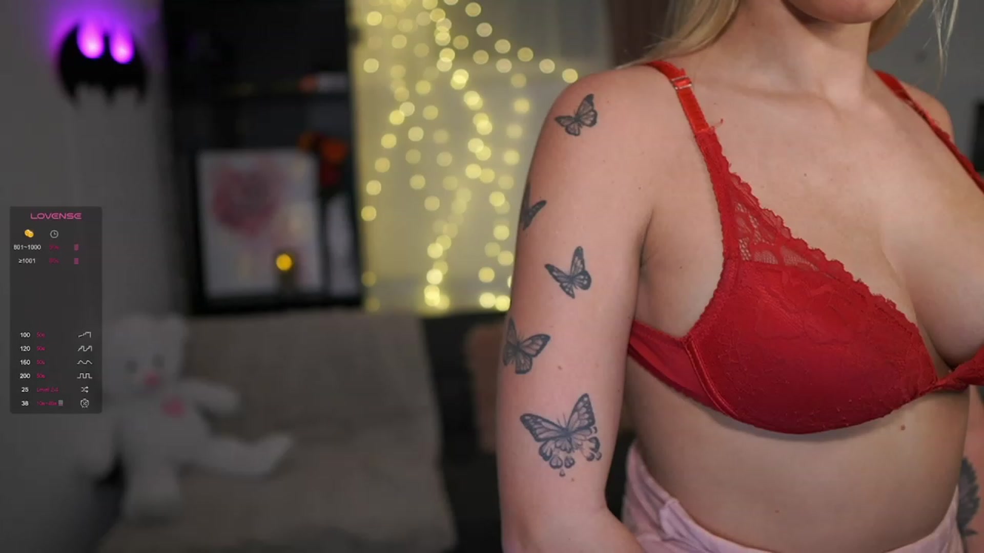 Gallery image thumbnail from NicoletteShea's myfreecams stream on, 01/19/2024, 19:51 image 6 of 20