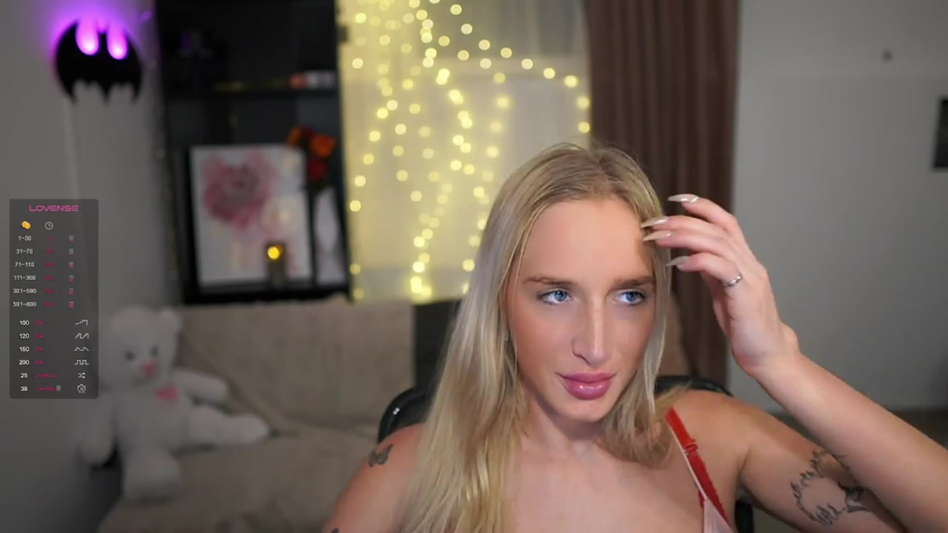 Gallery image thumbnail from NicoletteShea's myfreecams stream on, 01/19/2024, 19:51 image 13 of 20