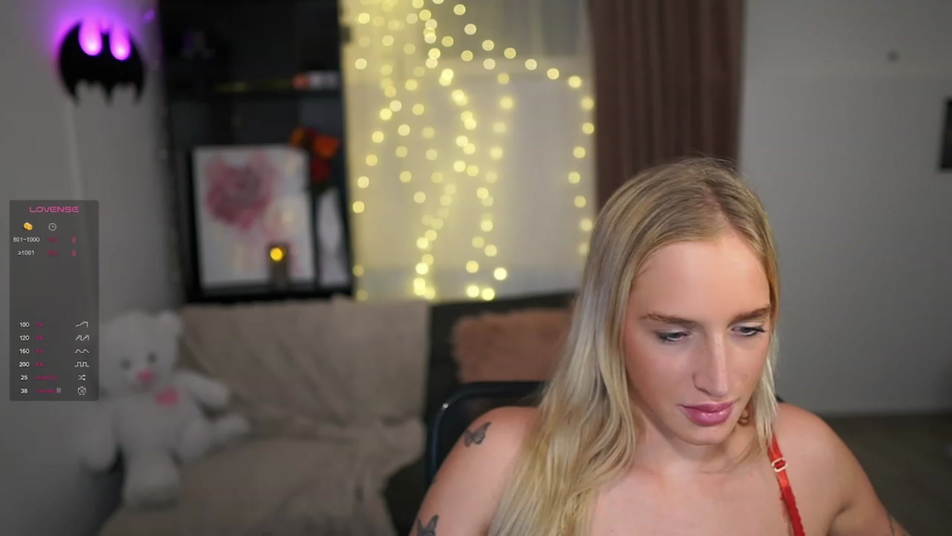Gallery image thumbnail from NicoletteShea's myfreecams stream on, 01/20/2024, 24:10 image 4 of 20