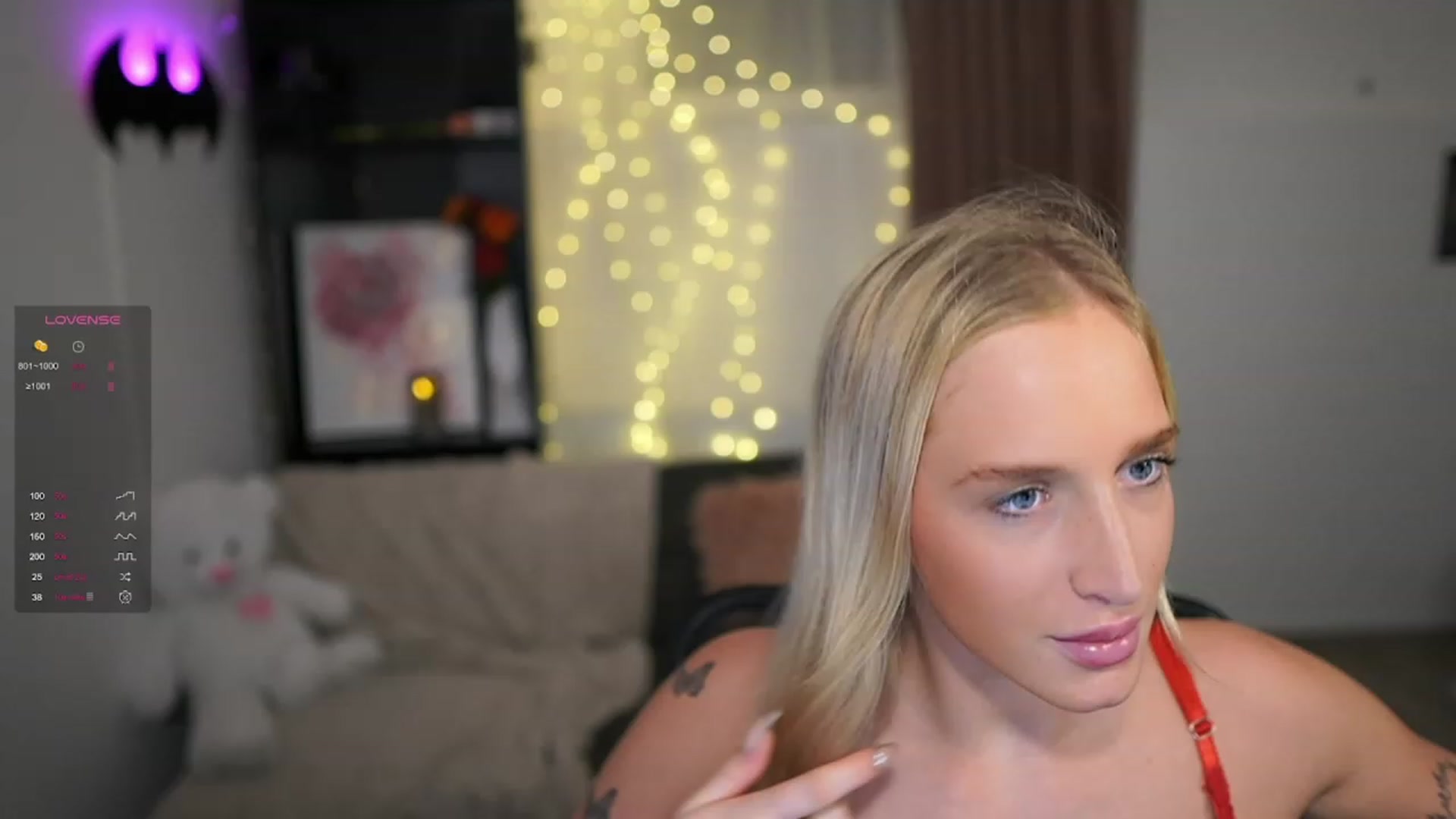 Gallery image thumbnail from NicoletteShea's myfreecams stream on, 01/20/2024, 24:10 image 3 of 20
