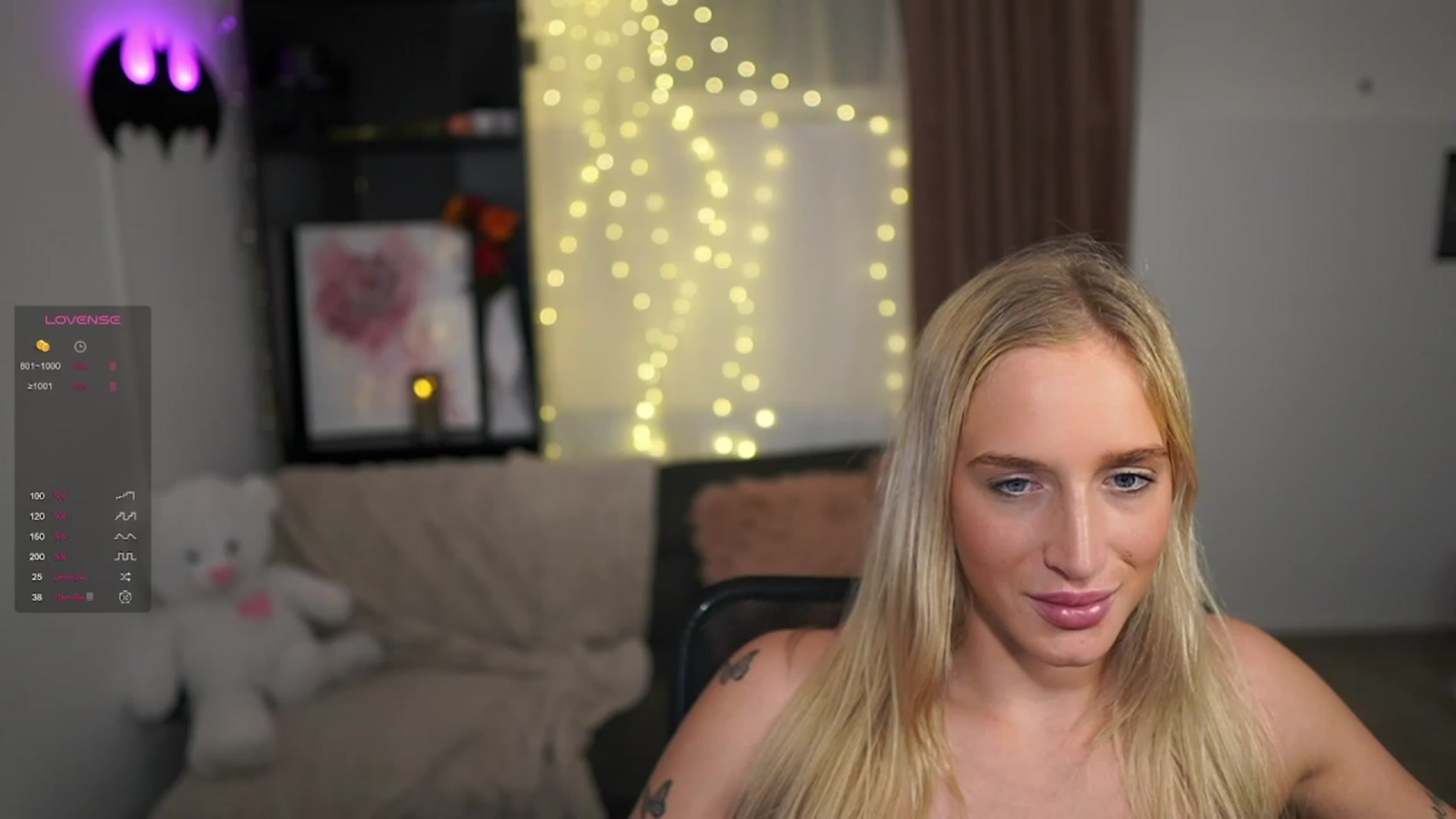 Gallery image thumbnail from NicoletteShea's myfreecams stream on, 01/20/2024, 24:10 image 11 of 20