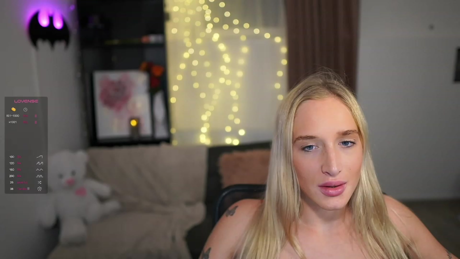 Gallery image thumbnail from NicoletteShea's myfreecams stream on, 01/20/2024, 24:10 image 8 of 20