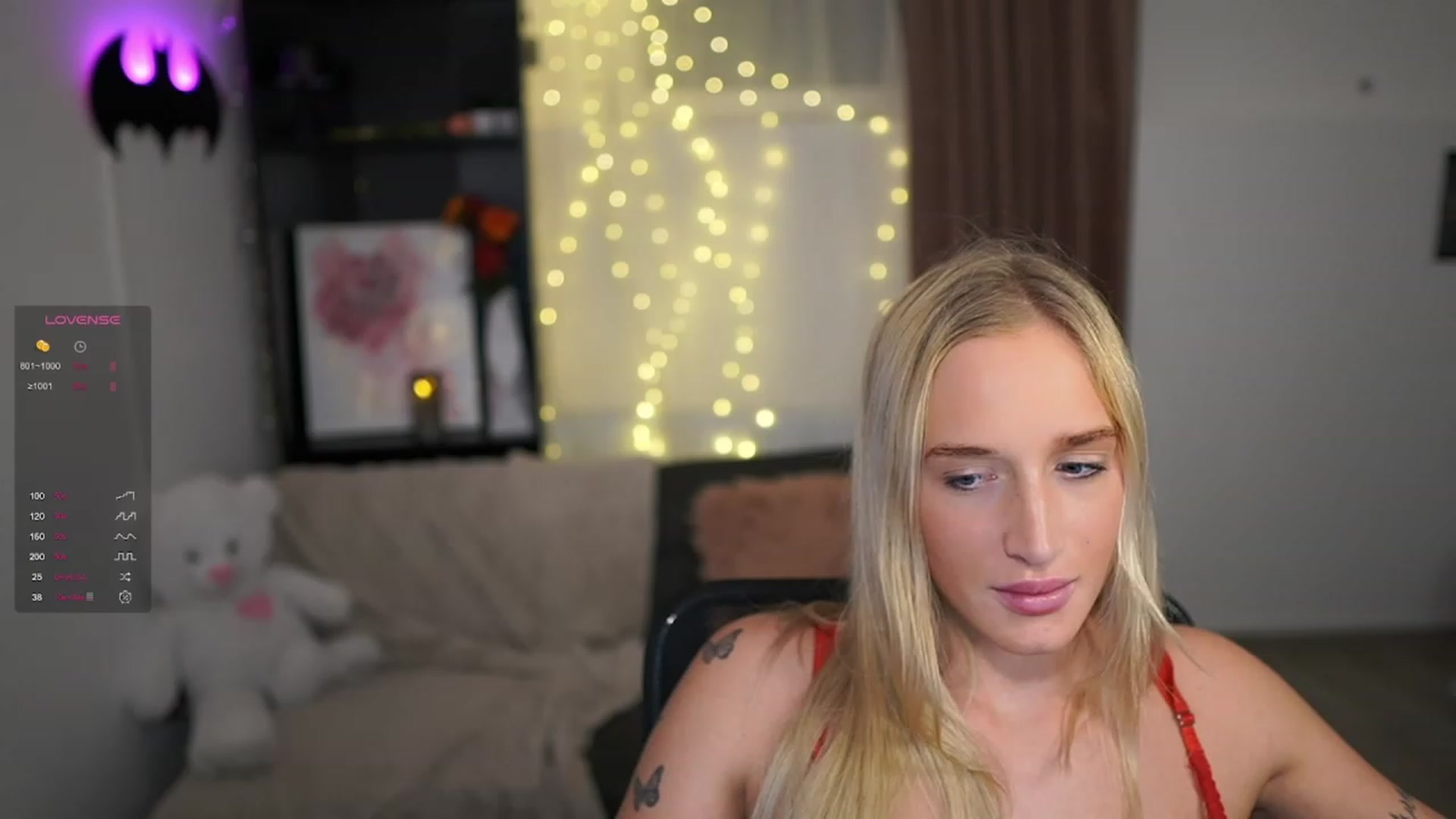 Gallery image thumbnail from NicoletteShea's myfreecams stream on, 01/20/2024, 24:10 image 18 of 20