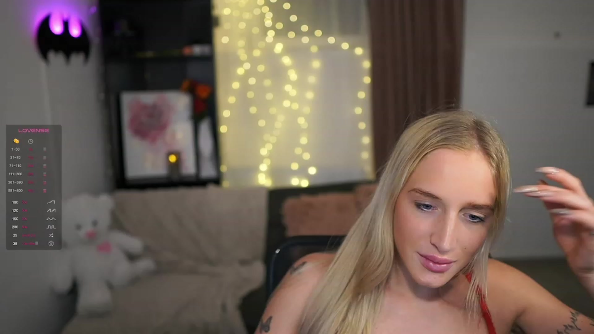 Gallery image thumbnail from NicoletteShea's myfreecams stream on, 01/20/2024, 24:10 image 19 of 20