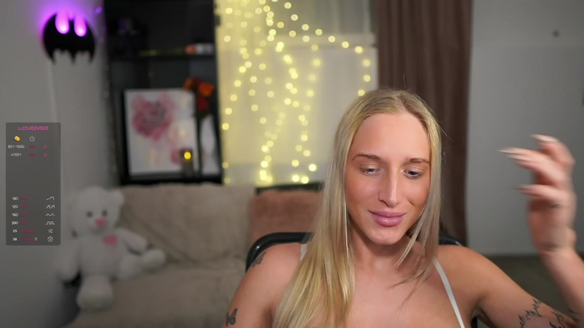 Gallery image thumbnail from NicoletteShea's myfreecams stream on, 01/21/2024, 21:50 image 13 of 20