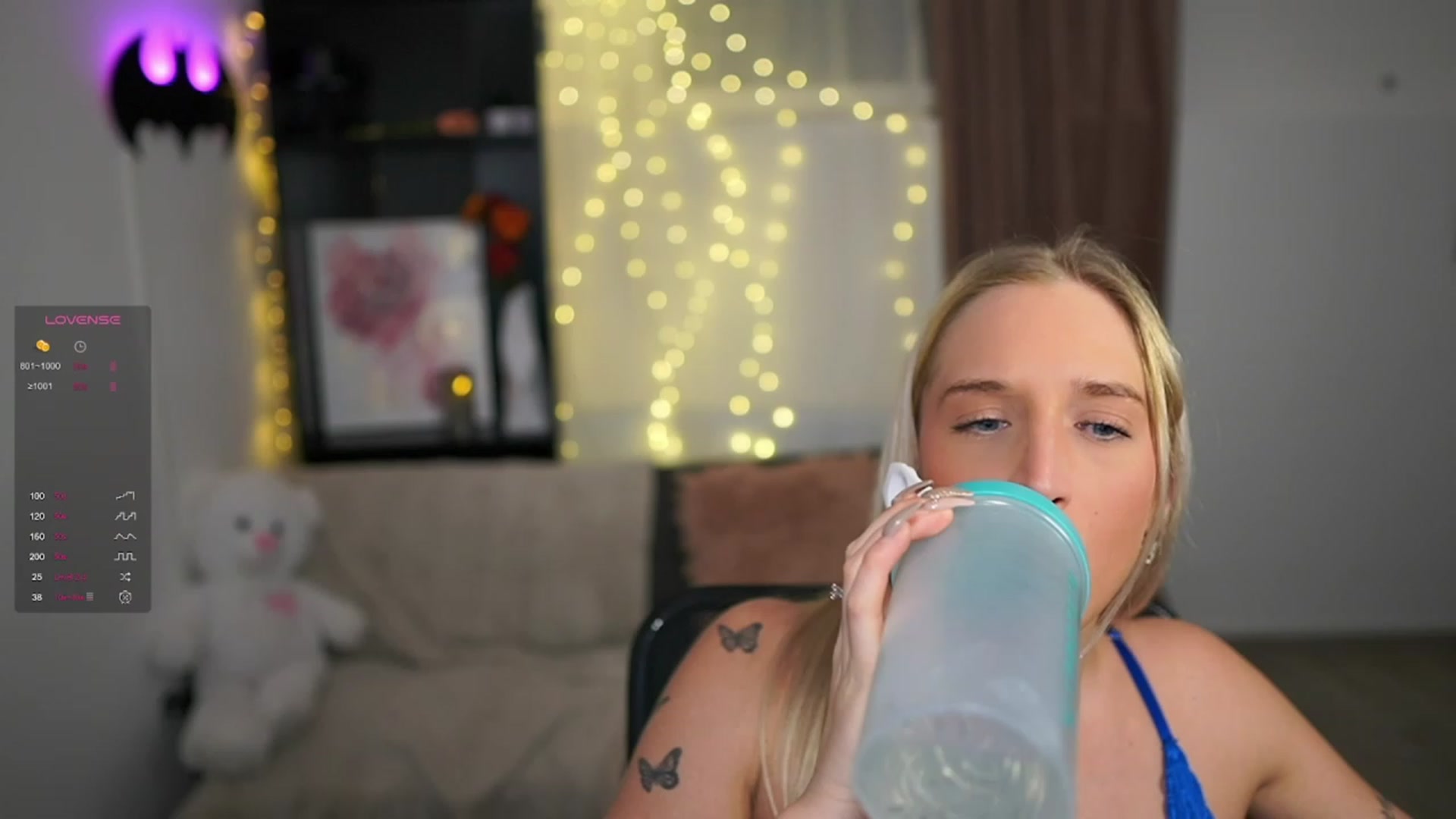 Gallery image thumbnail from NicoletteShea's myfreecams stream on, 01/22/2024, 14:40 image 19 of 20