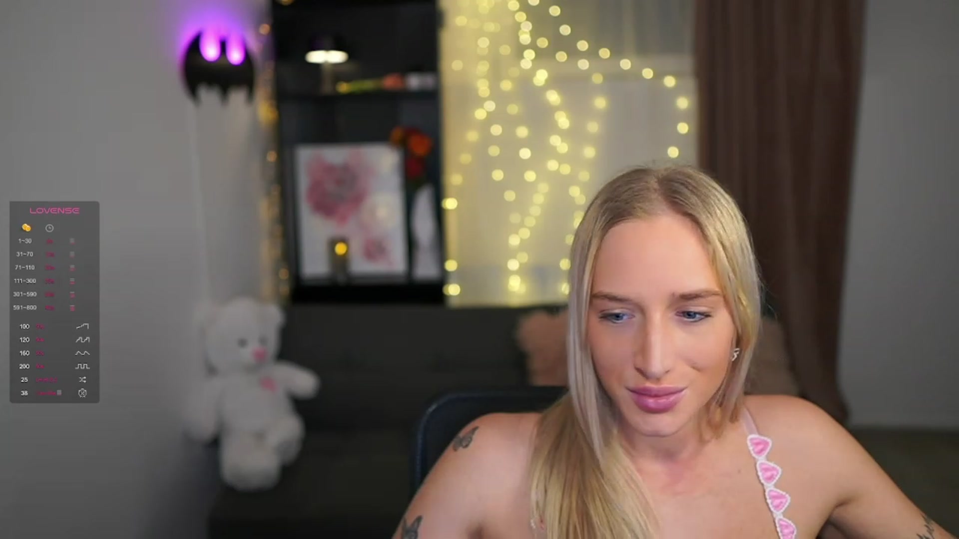Gallery image thumbnail from NicoletteShea's myfreecams stream on, 01/24/2024, 10:27 image 20 of 20