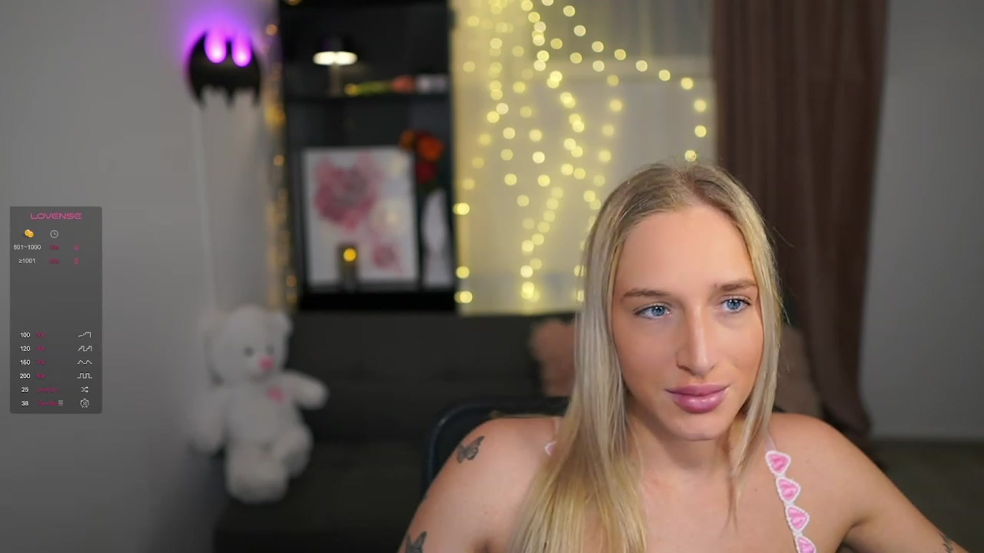 Gallery image thumbnail from NicoletteShea's myfreecams stream on, 01/24/2024, 10:27 image 15 of 20