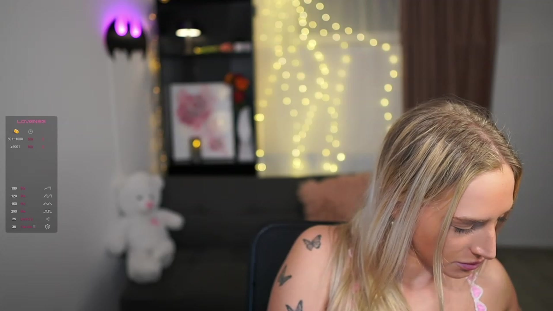 Gallery image thumbnail from NicoletteShea's myfreecams stream on, 01/24/2024, 10:27 image 17 of 20