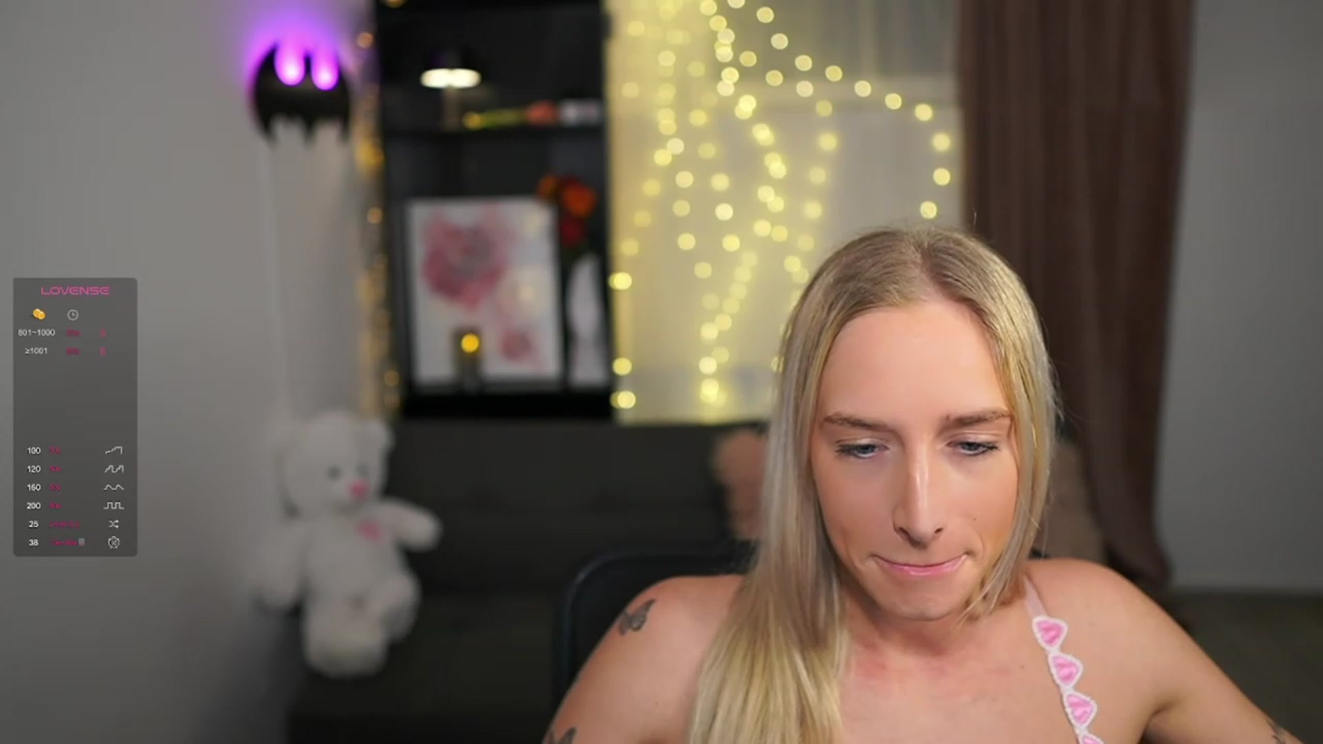 Gallery image thumbnail from NicoletteShea's myfreecams stream on, 01/24/2024, 10:27 image 19 of 20